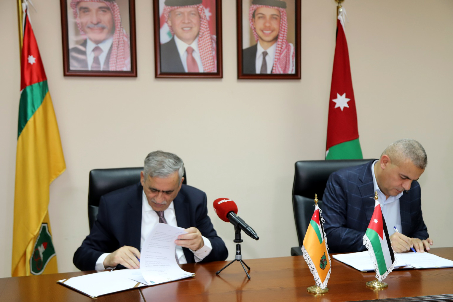 مذكرة تفاهم بين أردنية العقبة ومجلس المحافظة لبناء سكن للطالبات