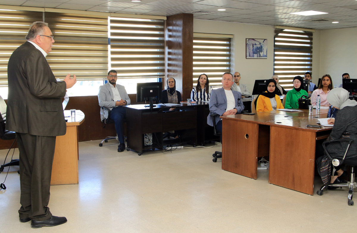 بدء دورة صحفية شاملة في "بترا"