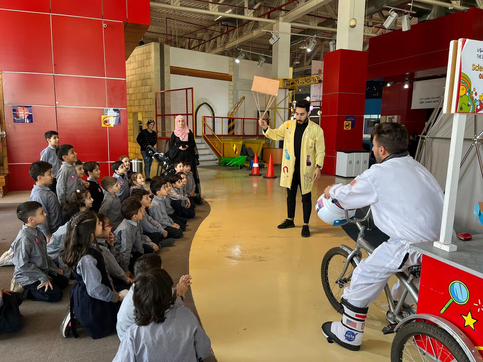 متحف الأطفال يطلق برنامج "رحلة مهن عبر الزمن" احتفالا بعيد العمال