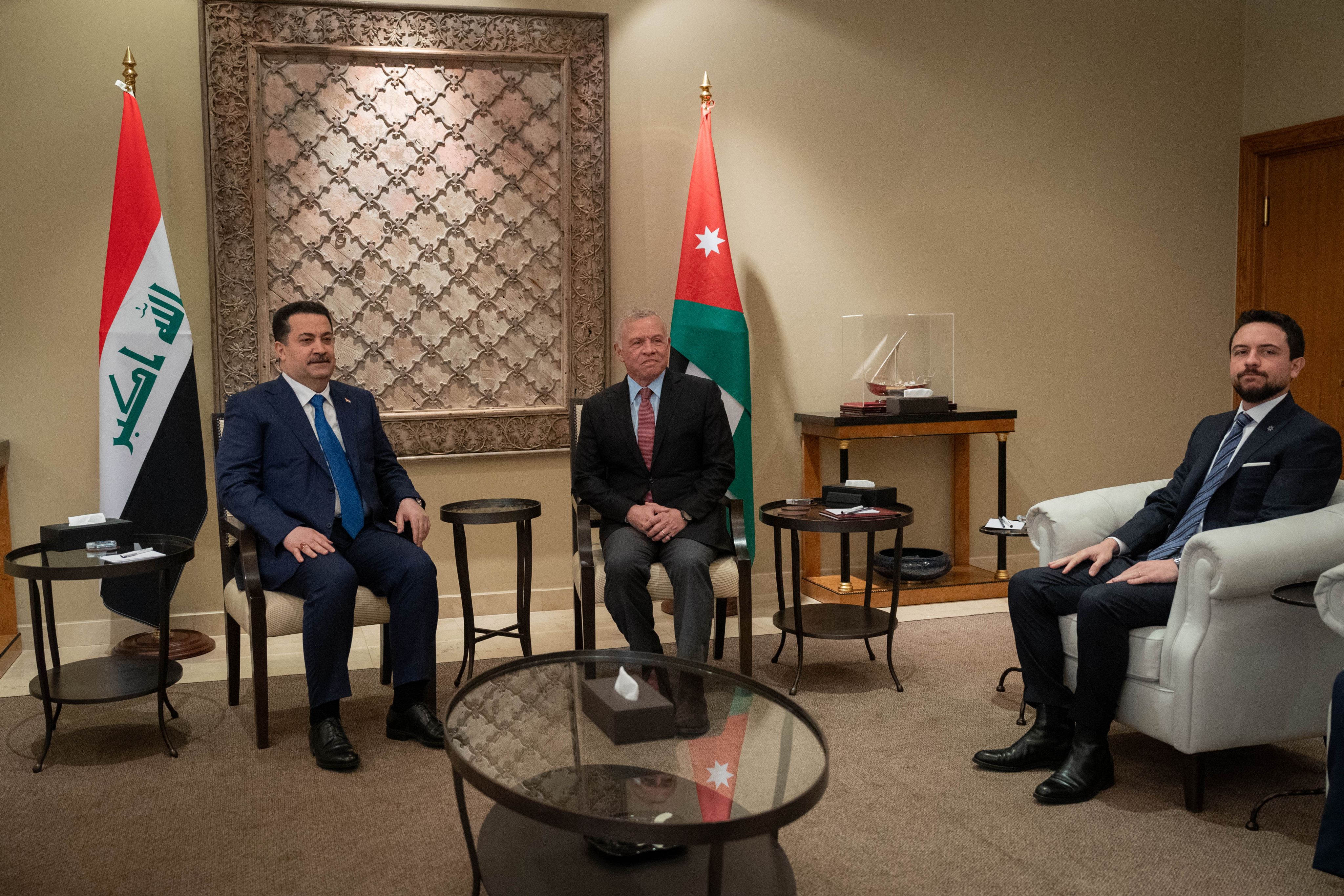 King receives Iraq PM