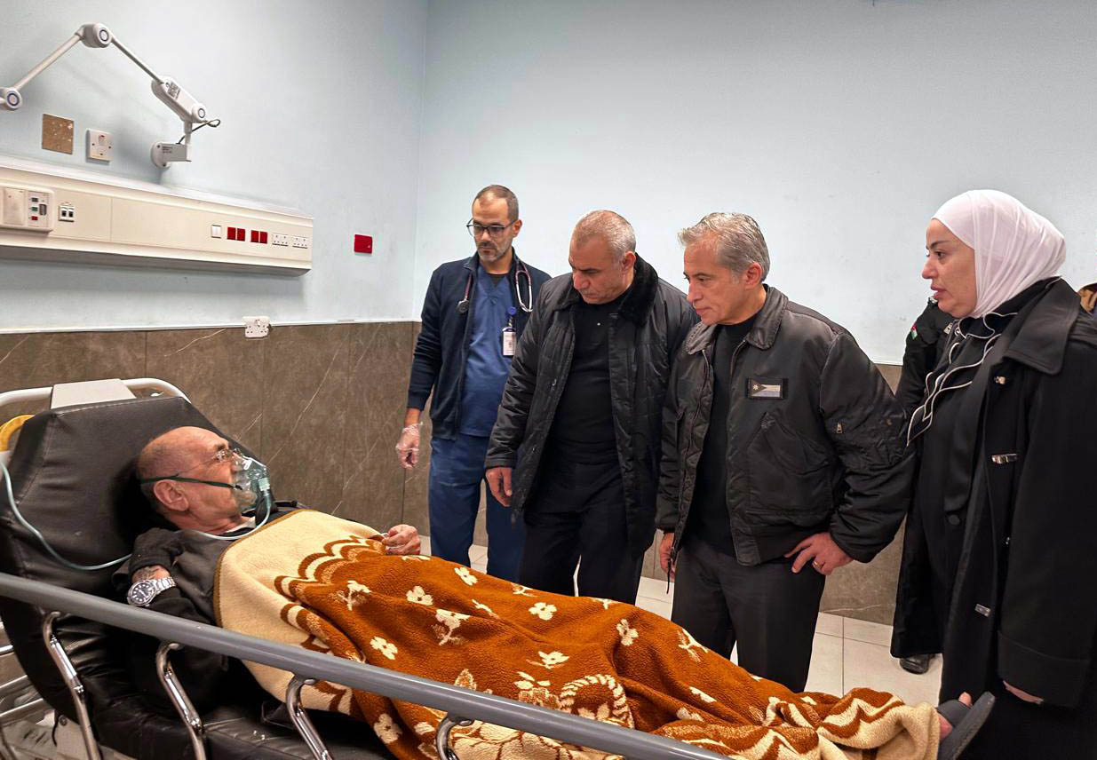 Prime Minister checks on White Beds Society's fire victims, gives instructions to complete probe