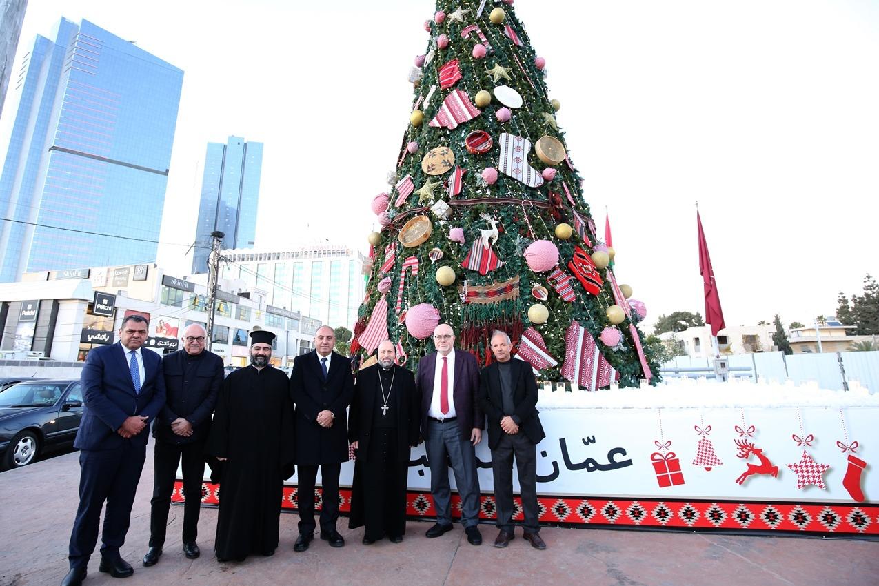 GAM lights up Christmas tree in Amman's 6th Circle