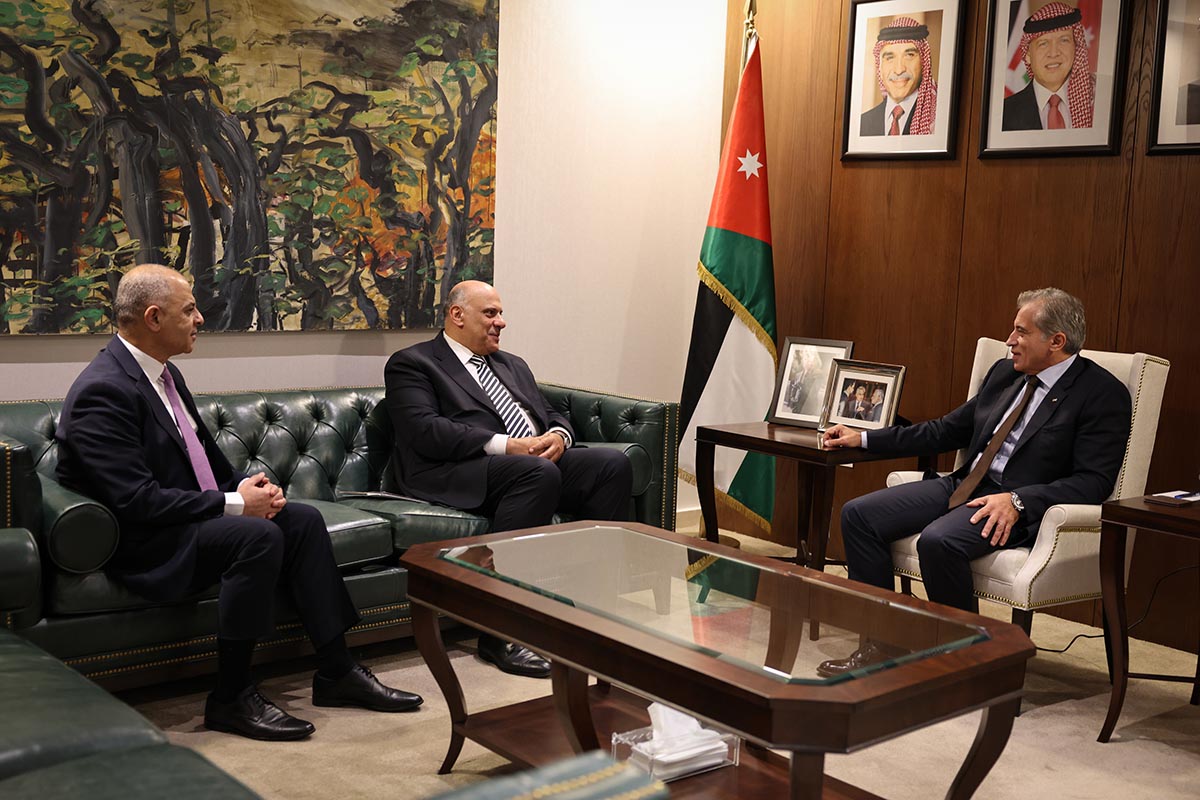 PM thanks outgoing chairman of Public Administration Commission on services