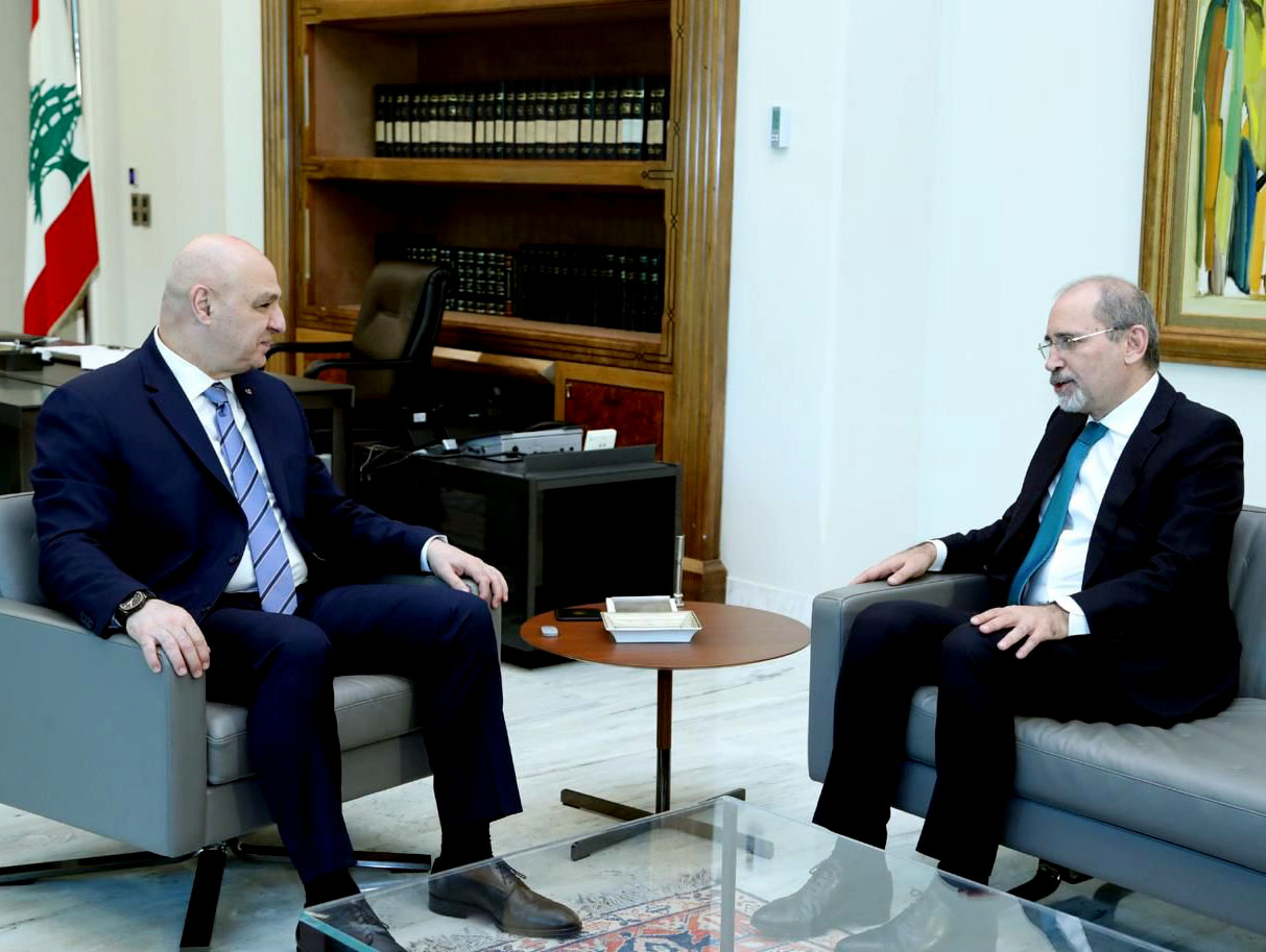 Foreign minister delivers message from King to Lebanese president