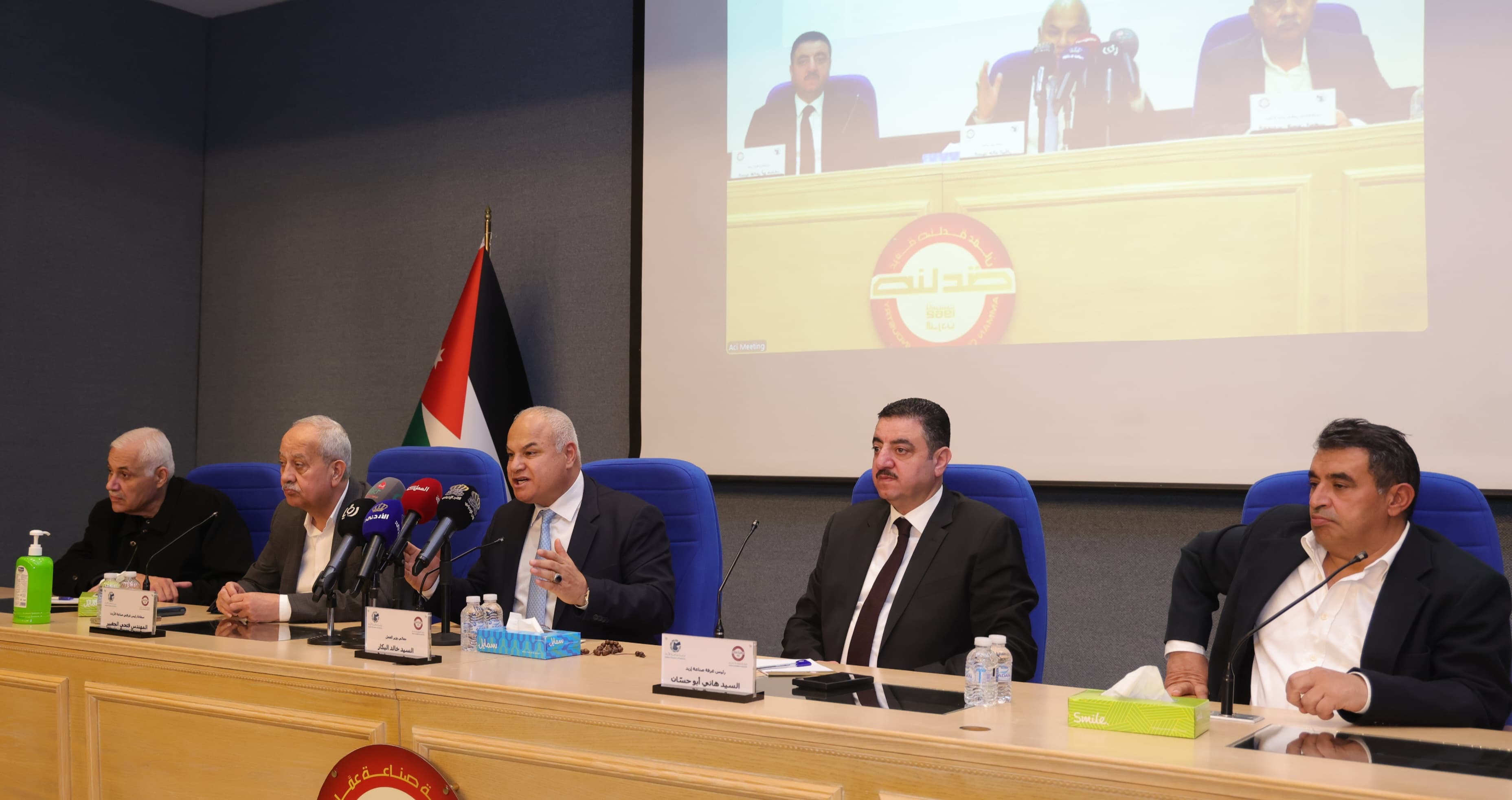 Labor Minister: Foreign labor licenses from Jordan Industry Chamber