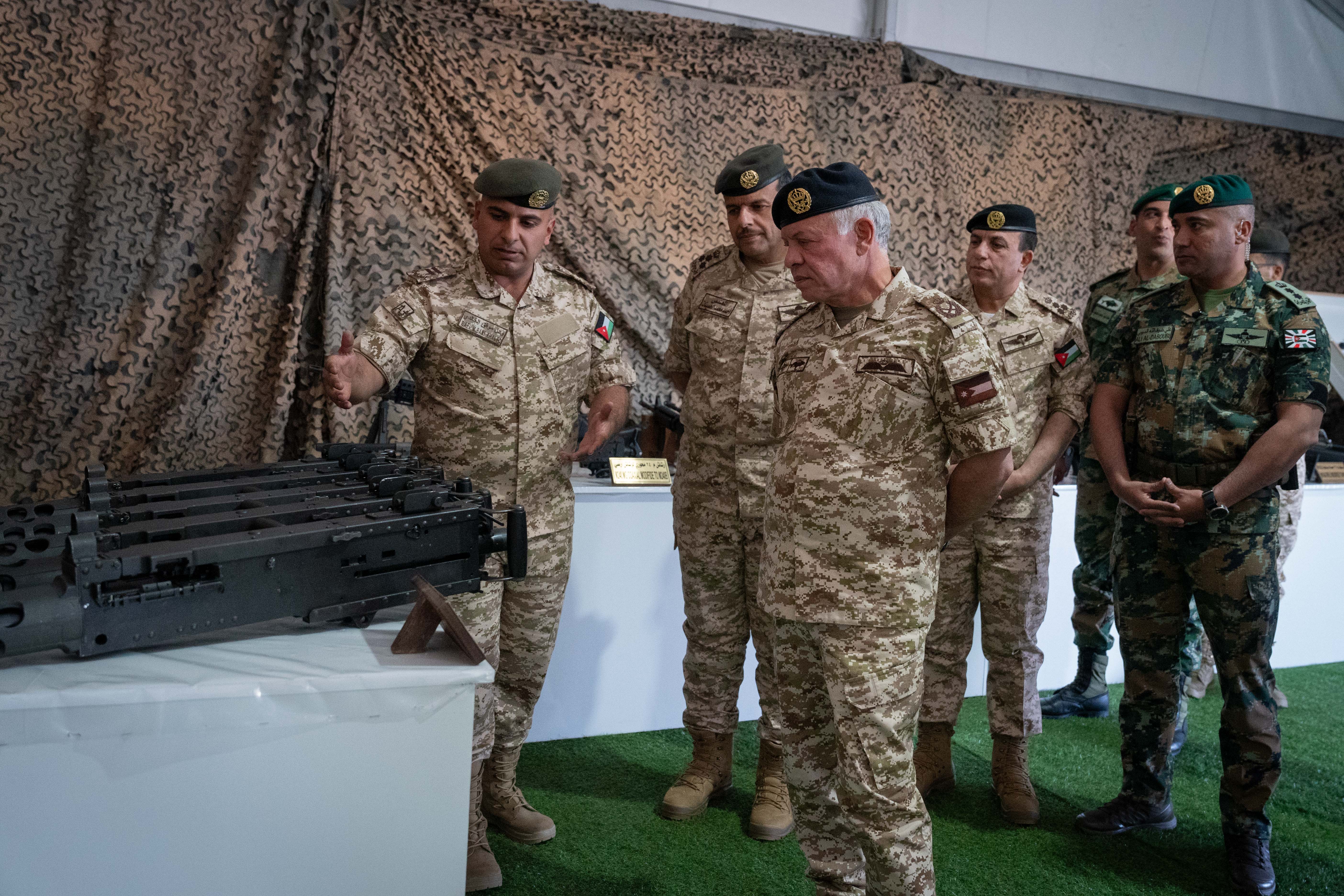 King visits Royal Maintenance Corps’ Al Hussein Workshops