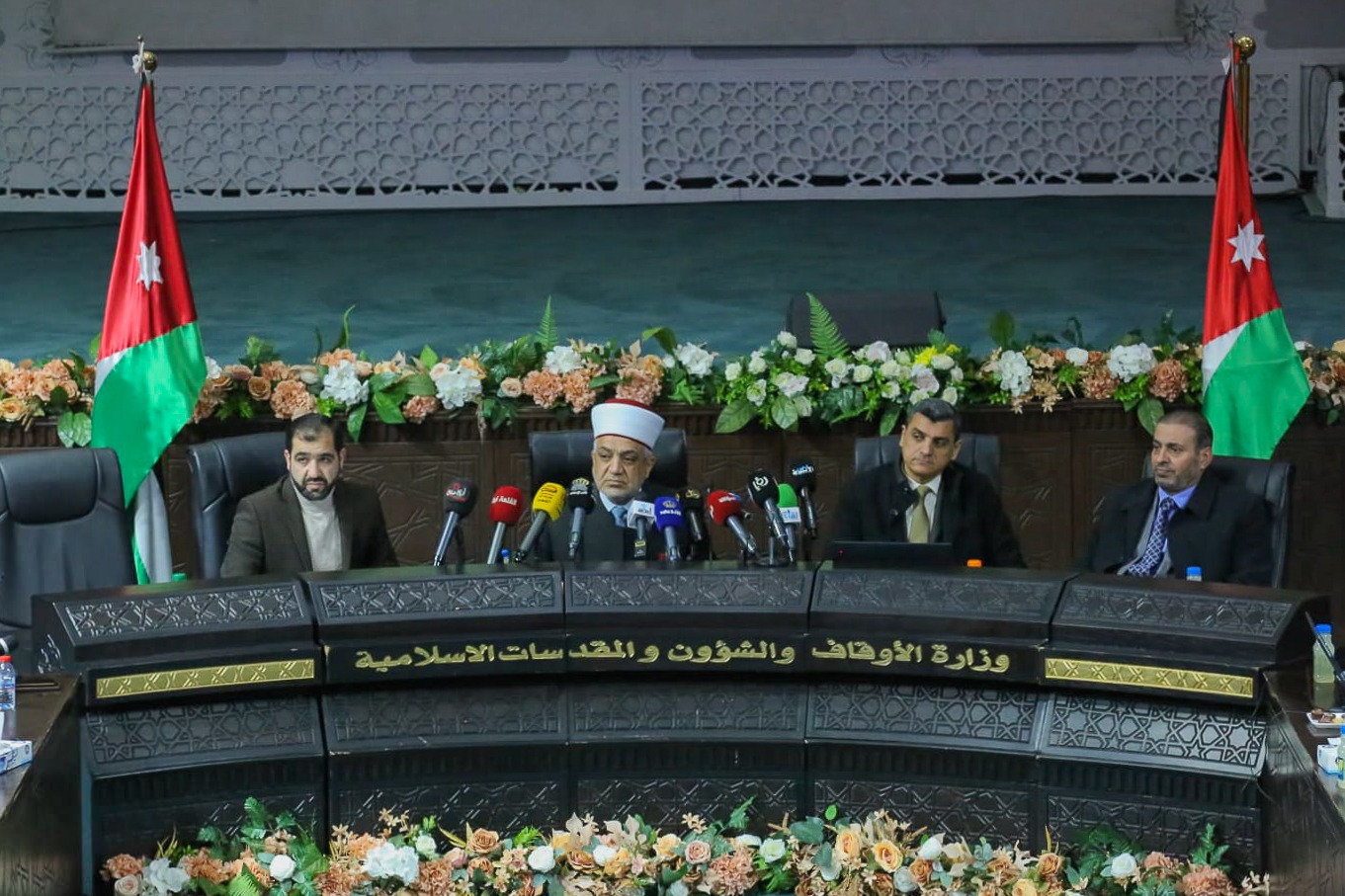 Awqaf minister: 8,000 Jordanians set to perform Hajj in 2025