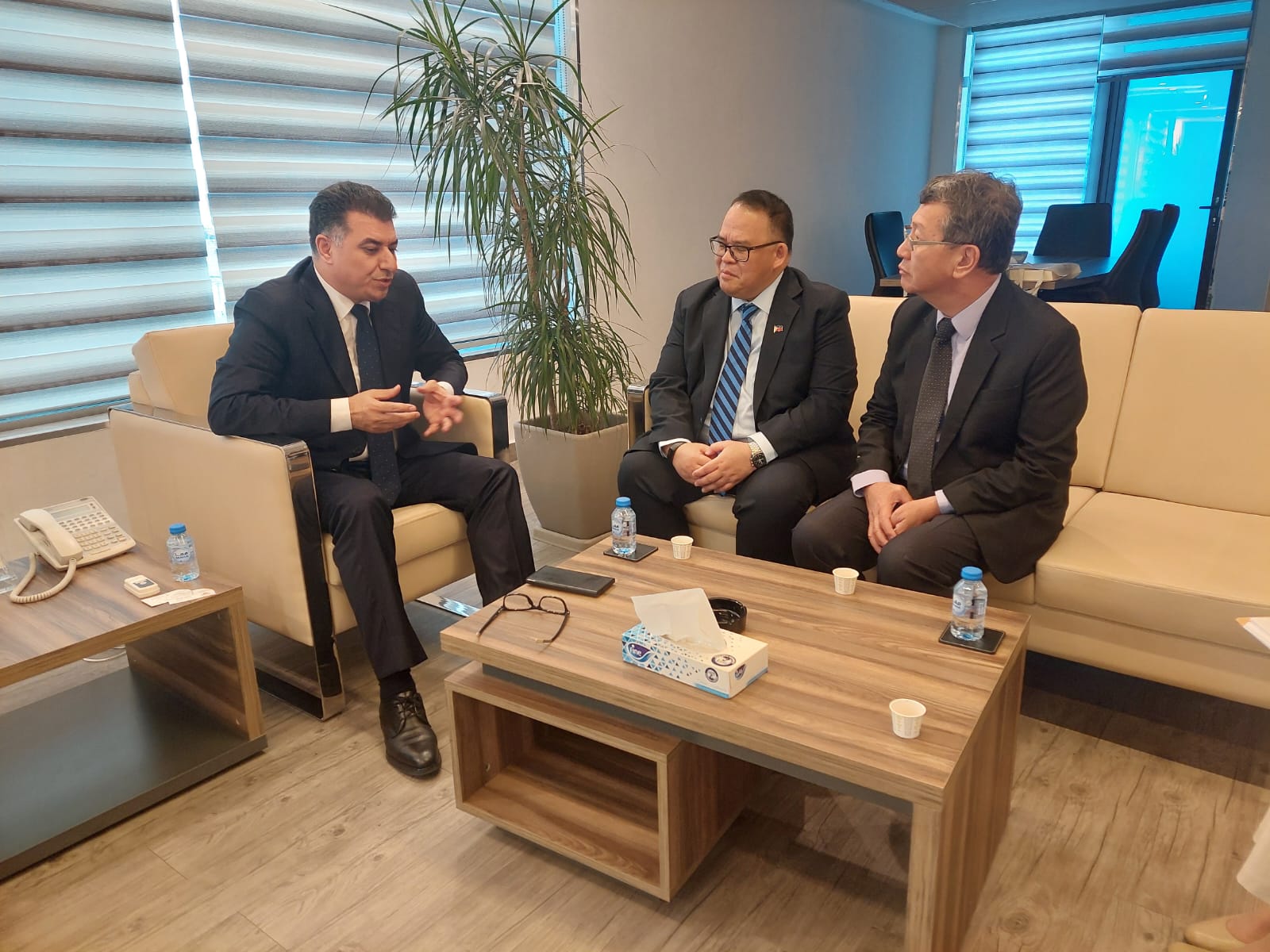 Agriculture Minister, Philippine delegation discuss enhancing cooperation