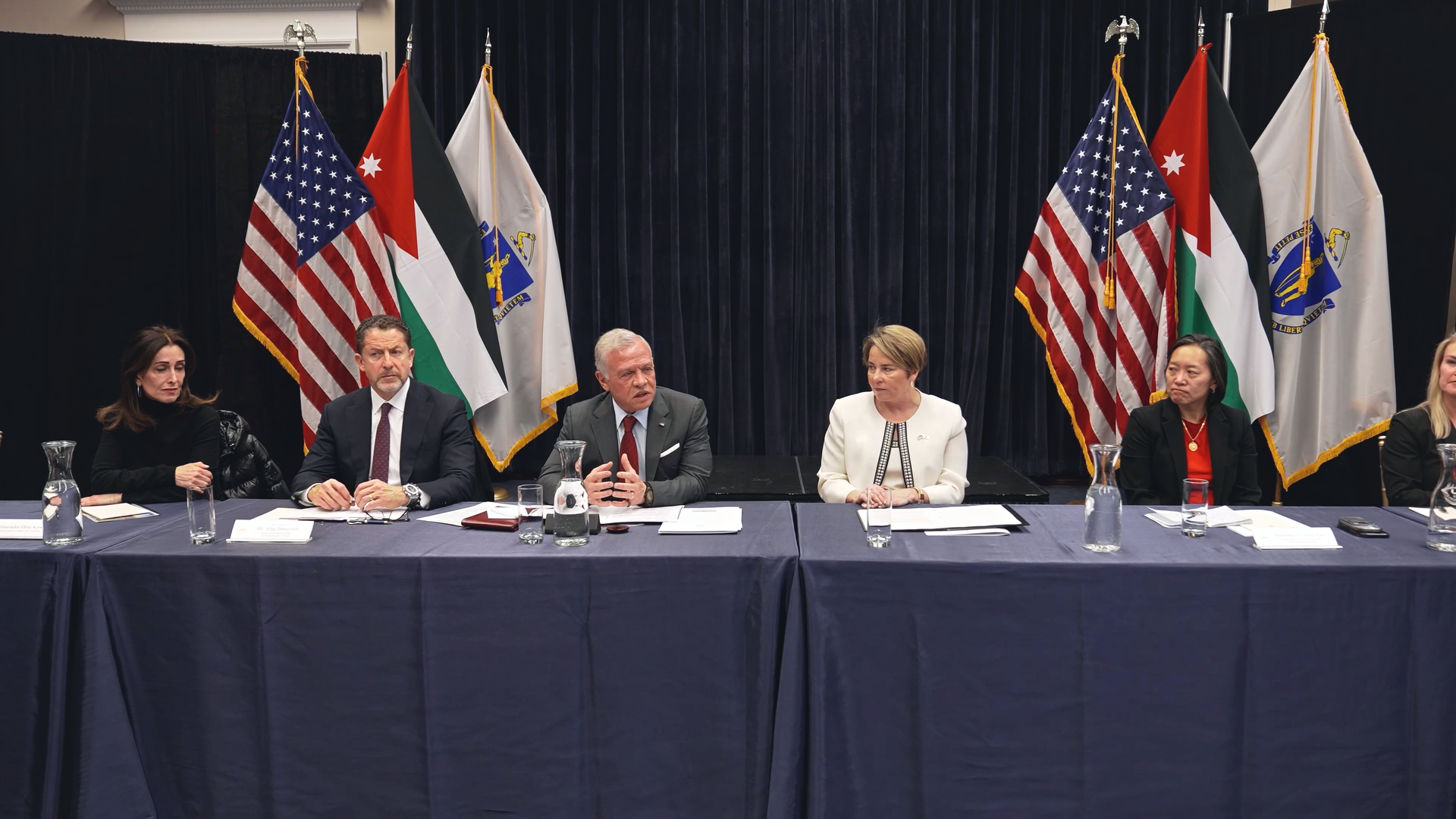 King meets heads of companies, higher education institutions in Boston