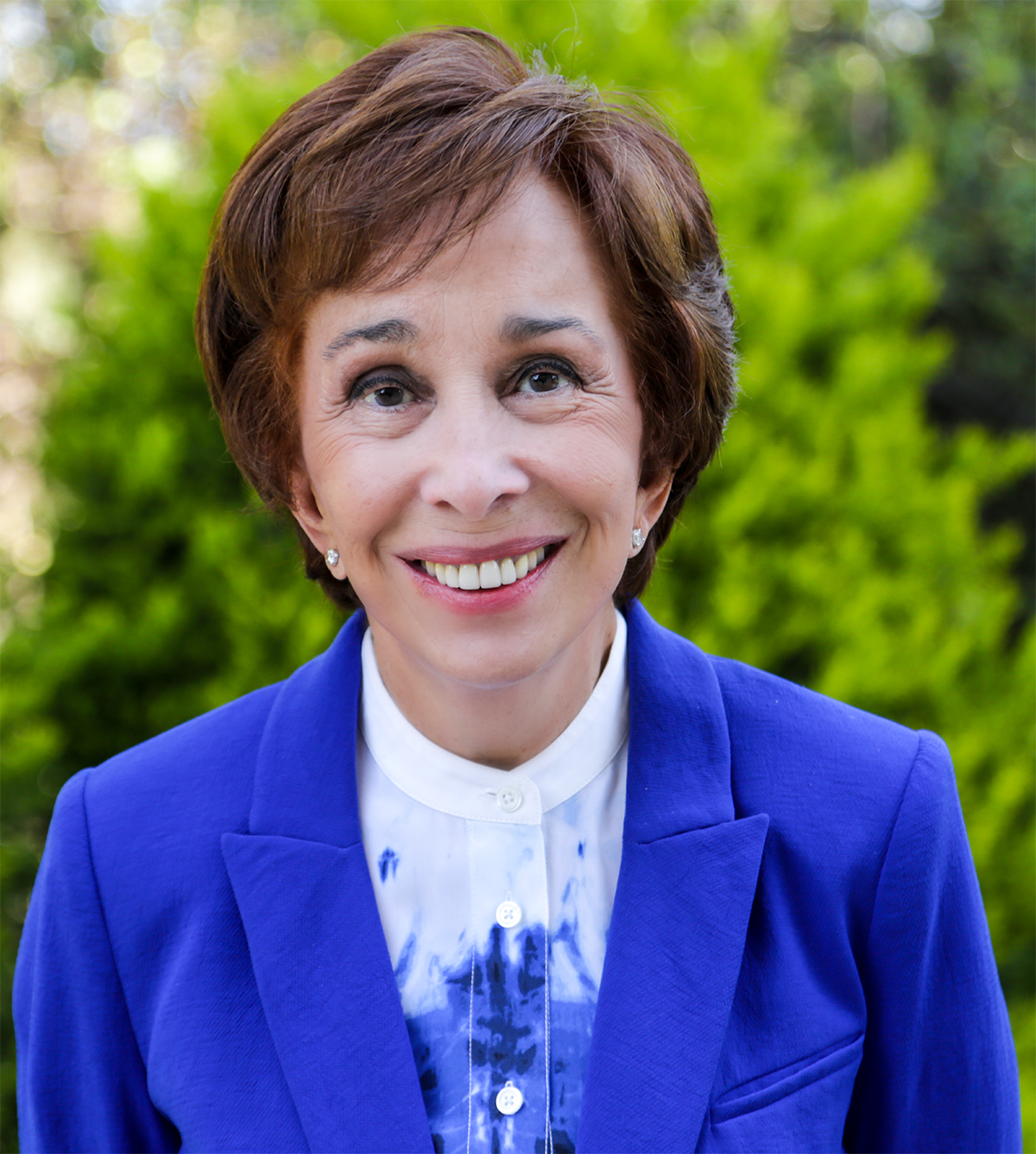 Princess Basma Lauds Jordan Radio on World Radio Day