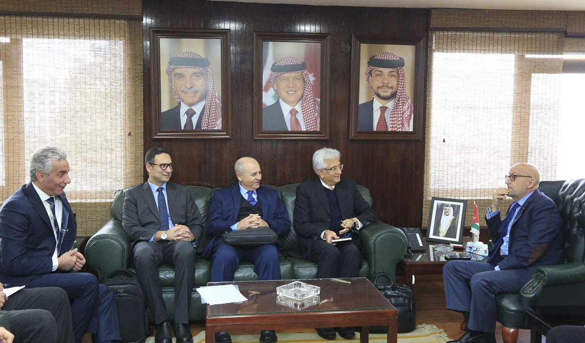 Water Minister, Arab Fund Delegation Discuss Strategic Cooperation