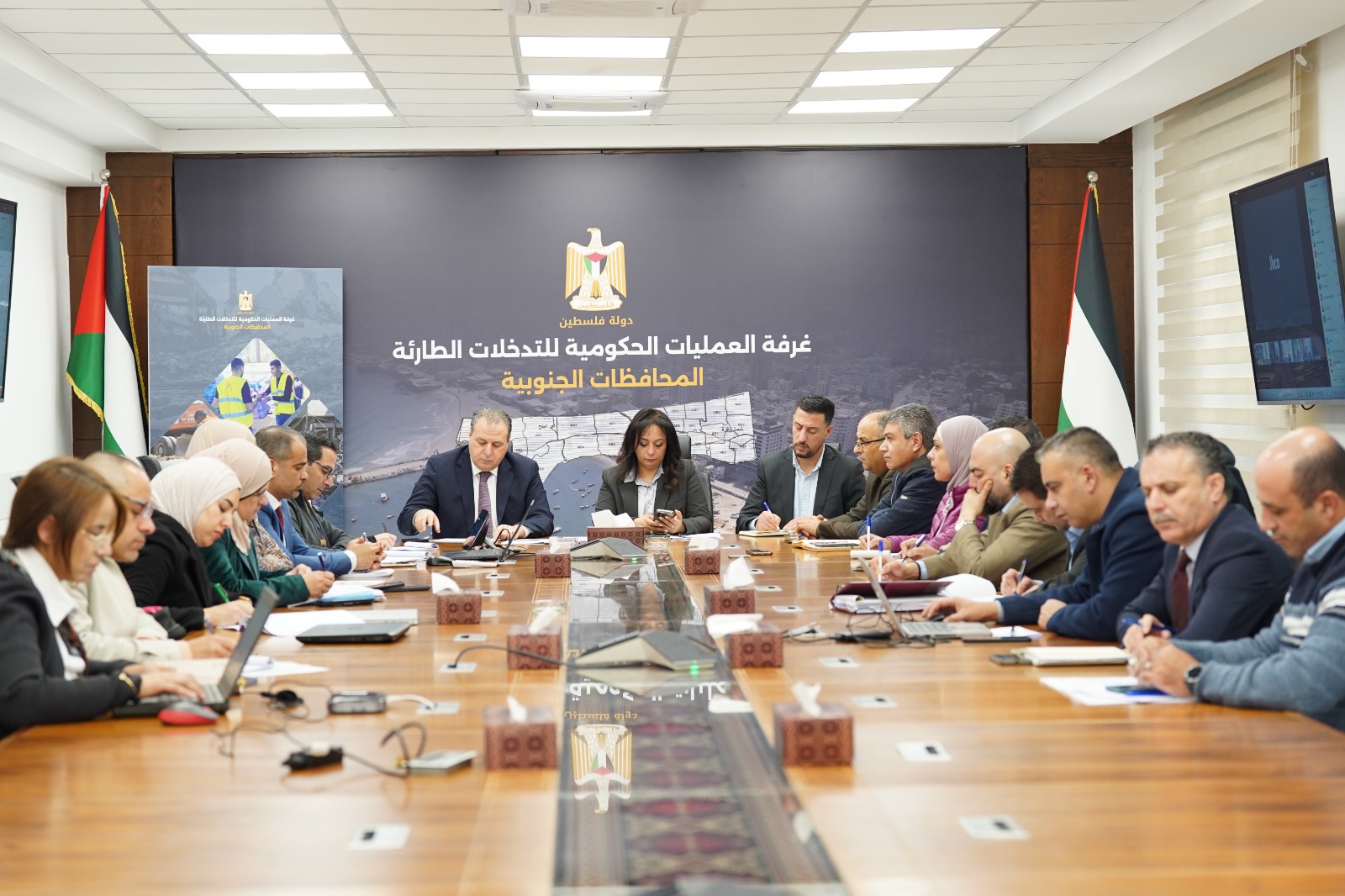 Palestine's gov't operations room hosts Jordan ambassador, JHCO SG