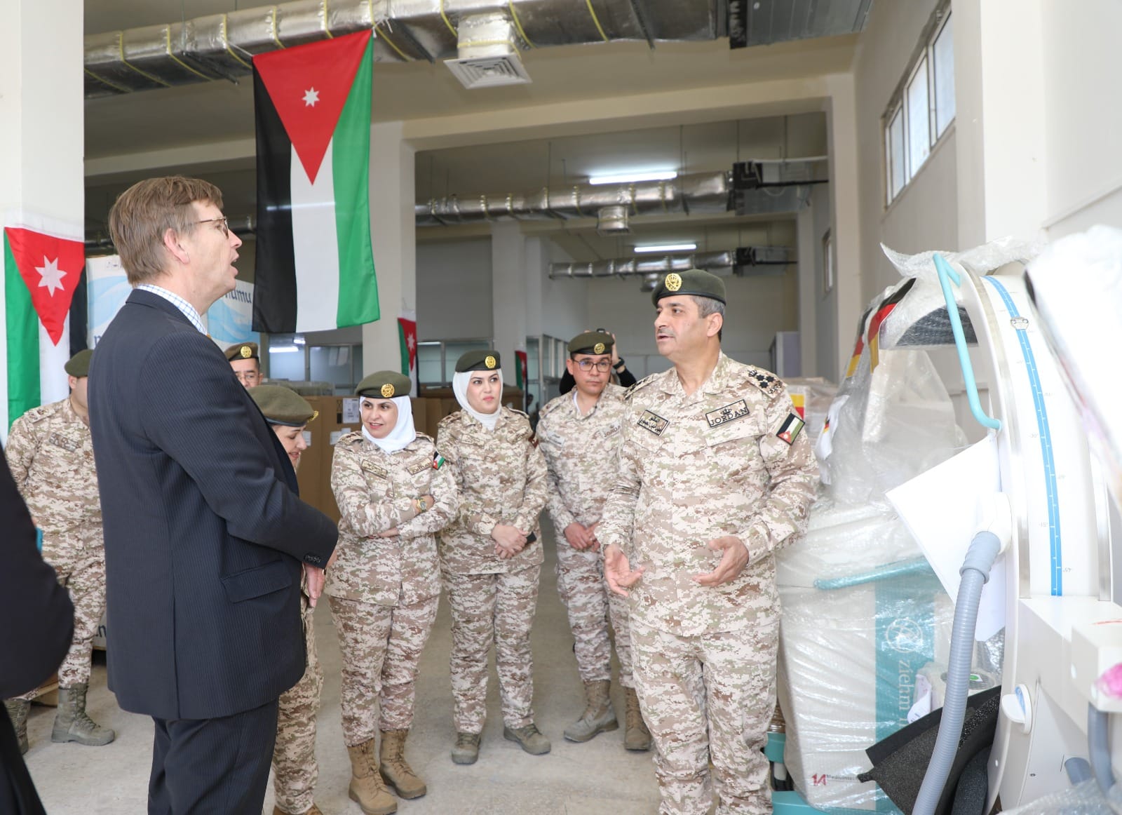 Army Receives Seventh Batch of German Medical Aid for Gaza