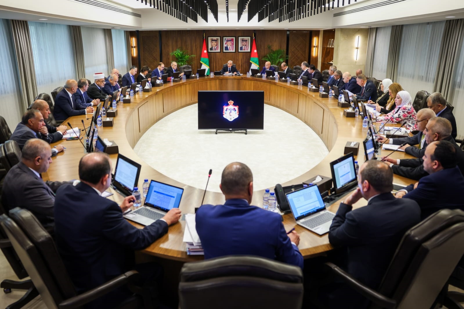 Cabinet Greenlights Arab Fund Partnership, Green Hydrogen Project Extension, Tax Settlements