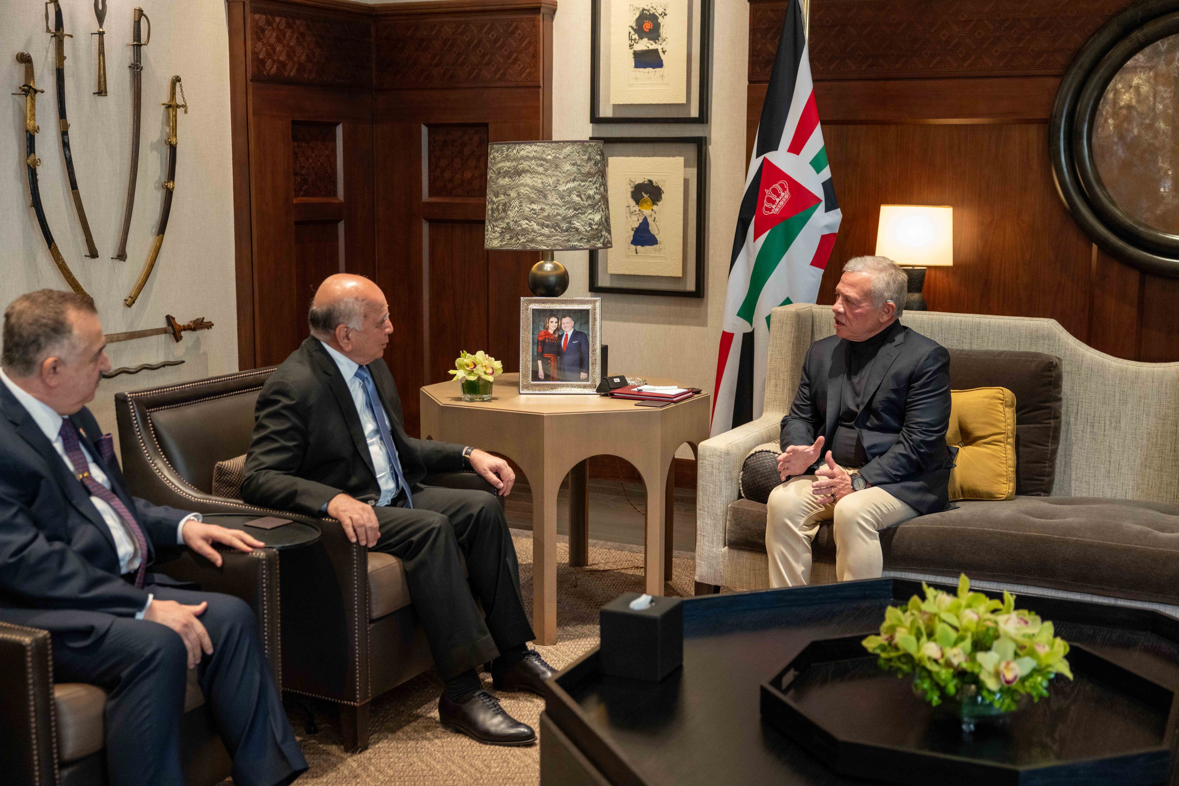 King receives invitation from Iraq president to attend Arab Summit