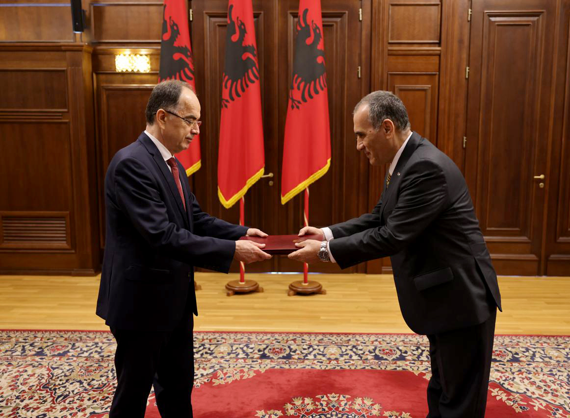 Albanian President Receives Credentials of Jordanian Ambassador