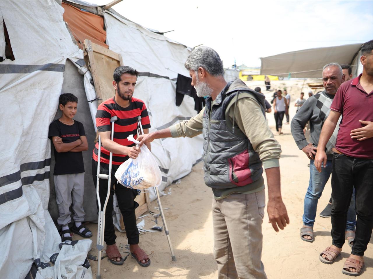 Jordanian mobile bakery only operational bread source in Gaza