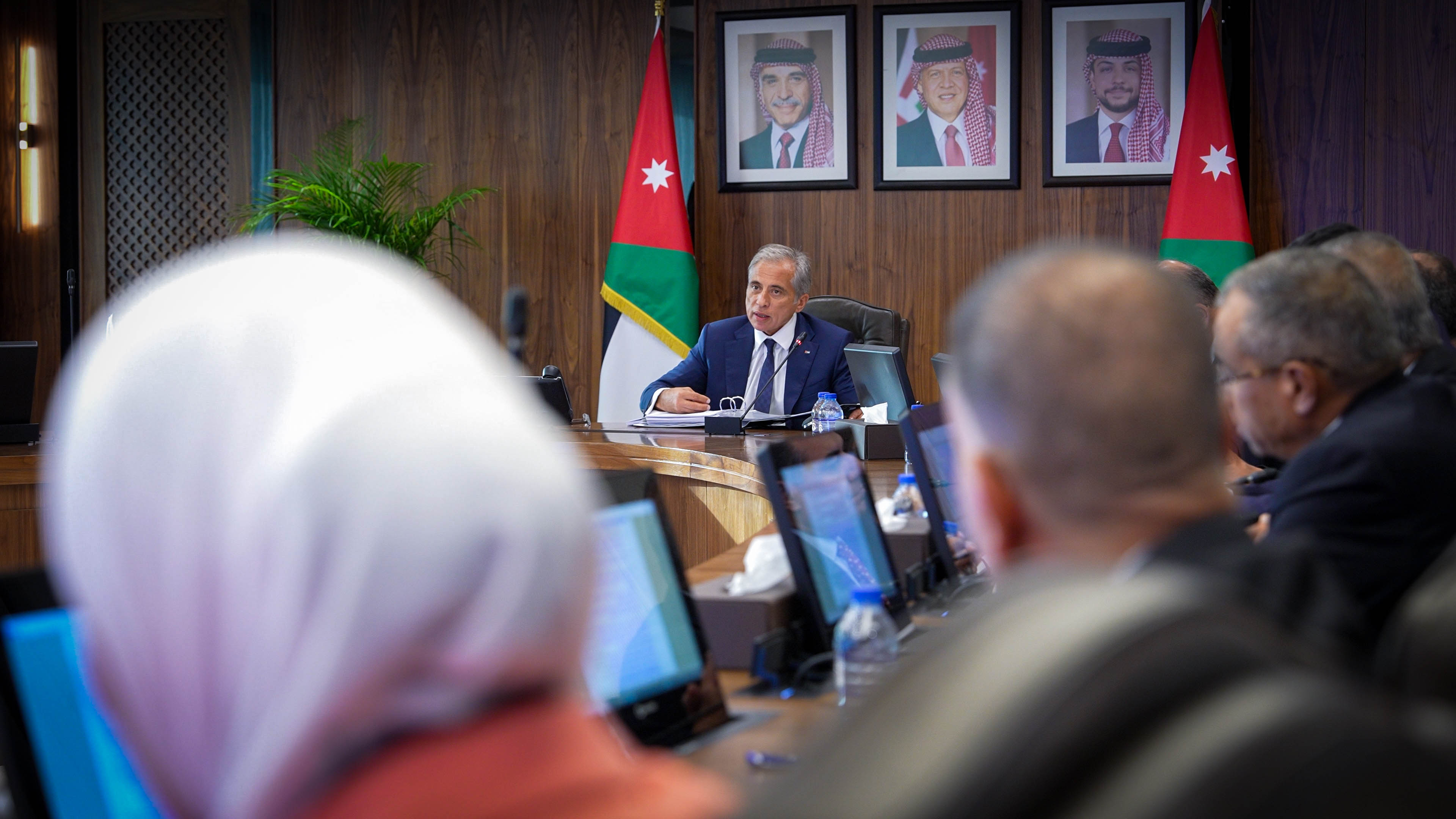 Cabinet approves amended regulations for government leadership posts