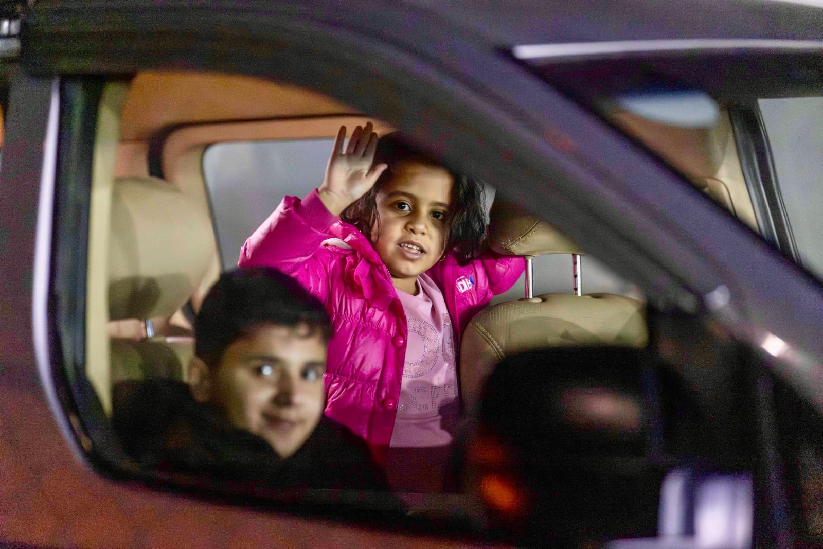 Seventeen Palestinian Children Return to Gaza After Completing Treatment in Jordan