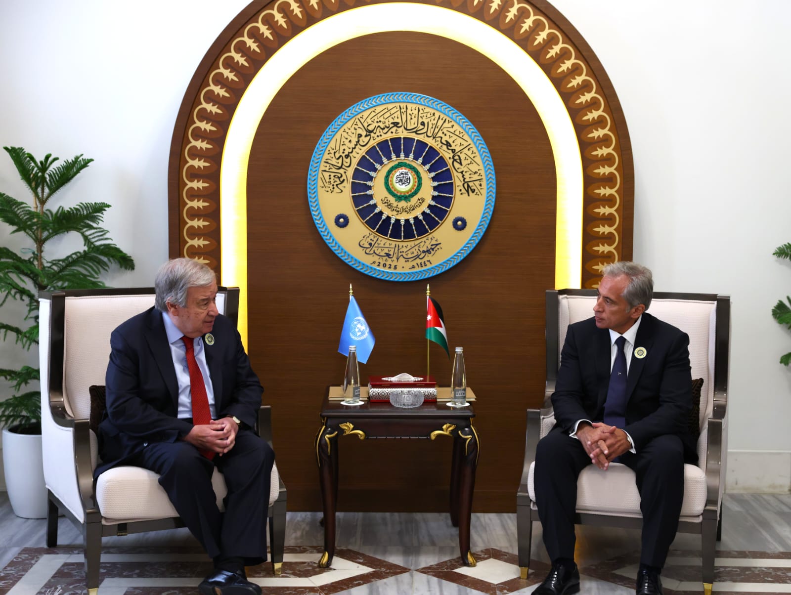 PM Holds Bilateral Talks on Sidelines of Arab Summit in Baghdad