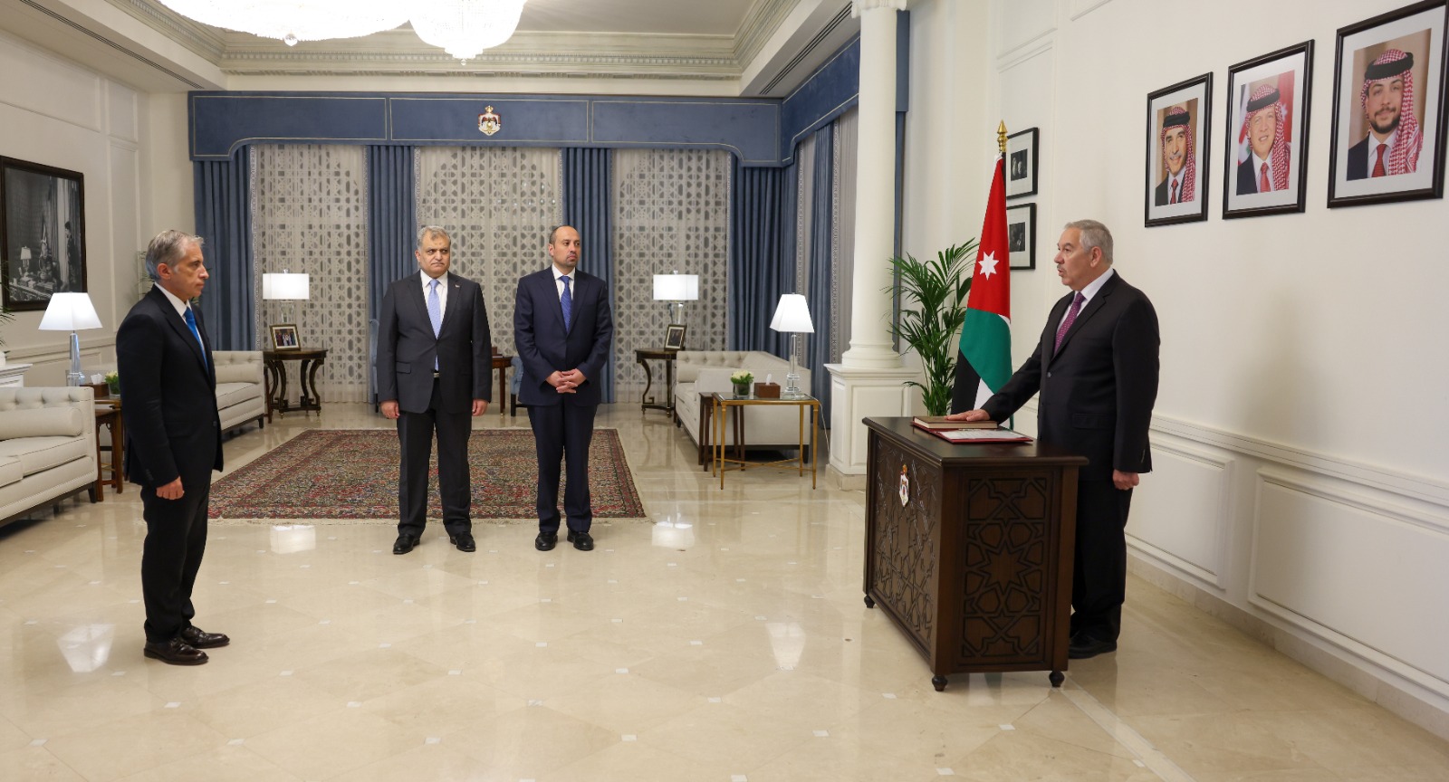 PM swears in new ASEZA chairman