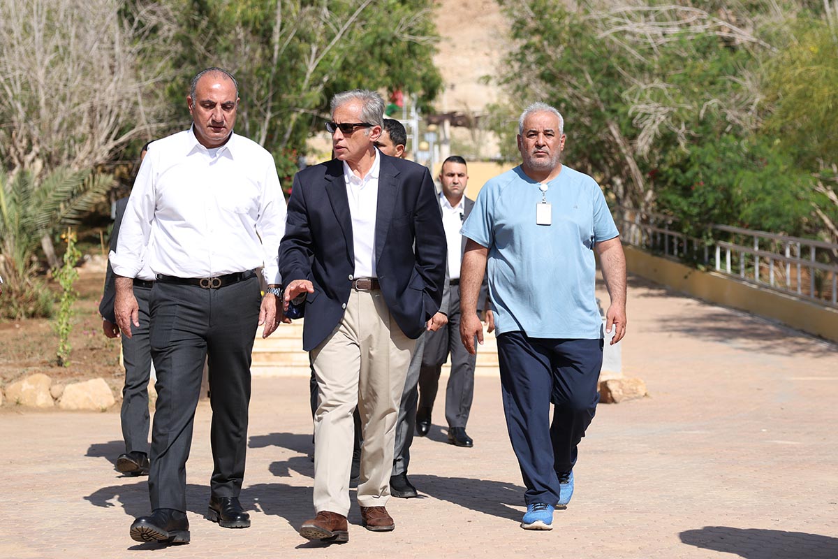PM visits Amman Tourist Beach Rehabilitation Project