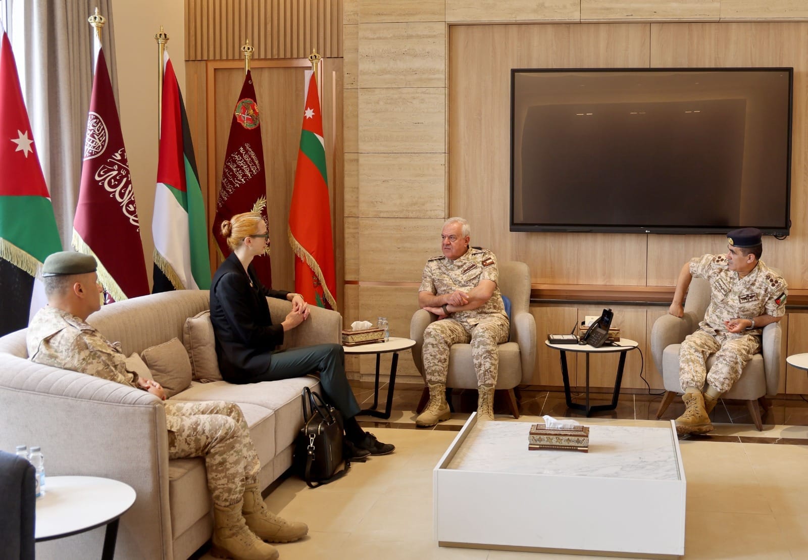 Army chief discusses cyberterrorism cooperation with GIFCT official