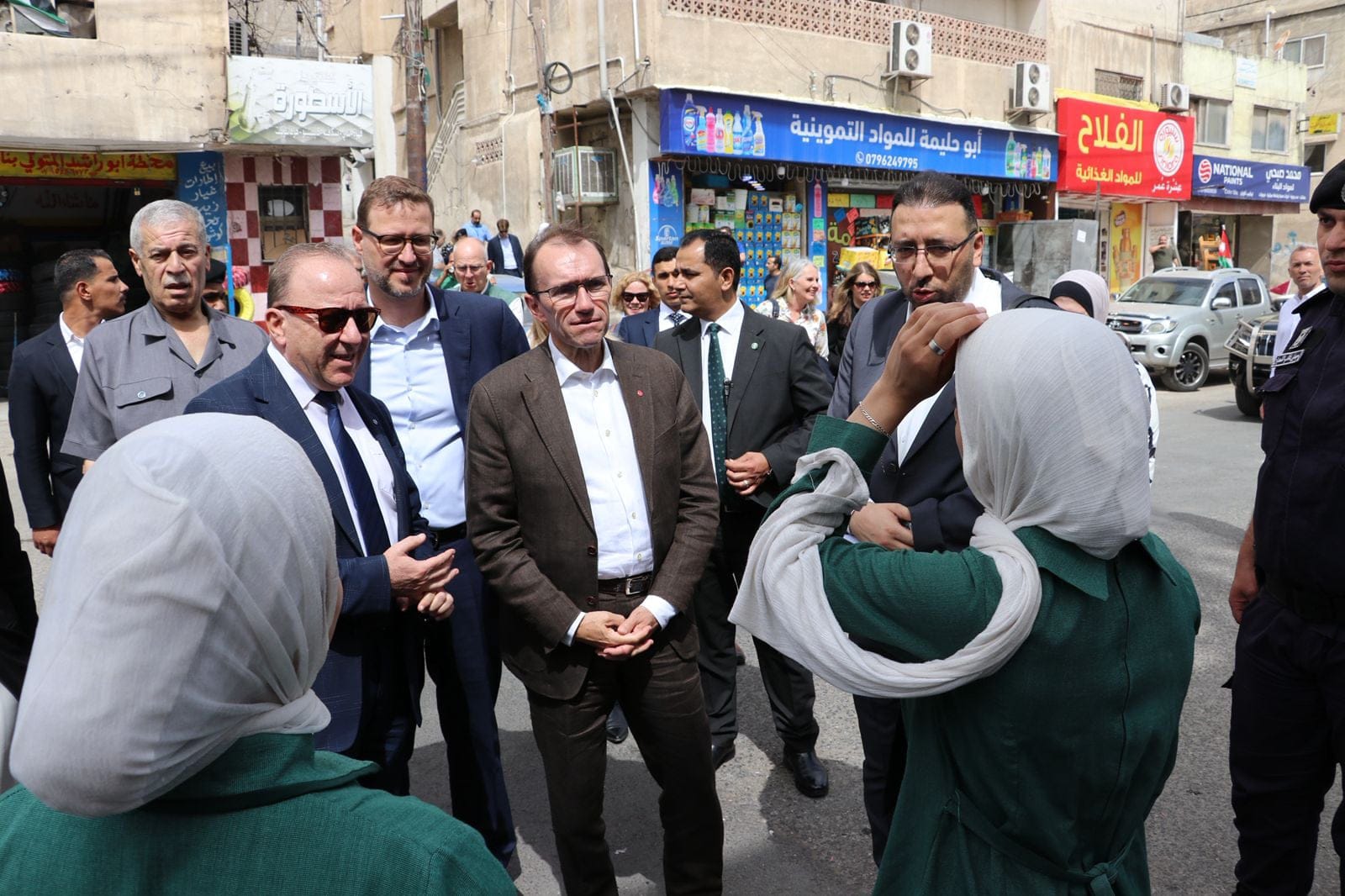 Norwegian Foreign Minister Visits Al Hussein Camp, Affirms Support for Palestinian Refugees