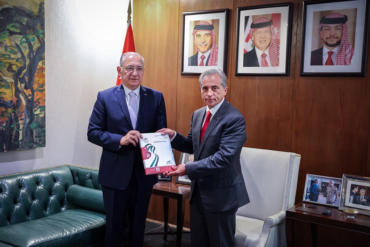 PM receives 2024 annual report of Integrity, Anti-Corruption Commission