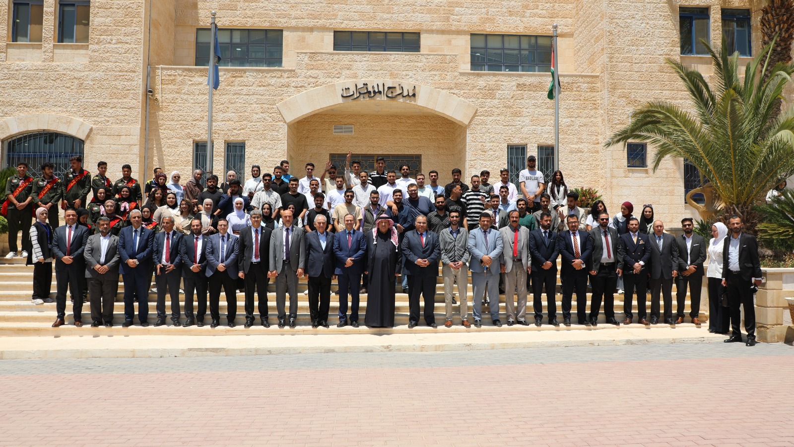 Communication Minister delivers lecture on media role in enhancing political participation