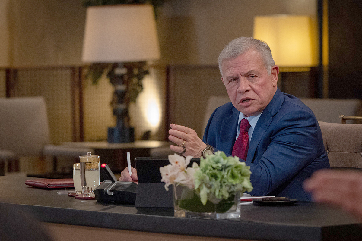 King meets political, media figures; says Jordan exerting diplomatic efforts to restore regional calm, stability