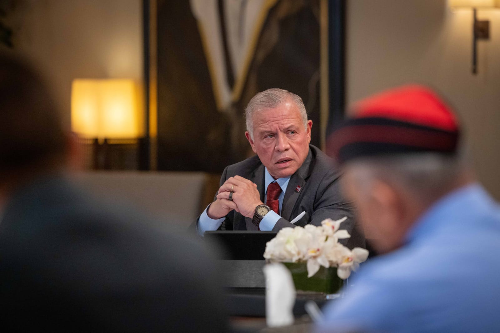 King meets with military retirees, welcomes US-led regional de-escalation efforts
