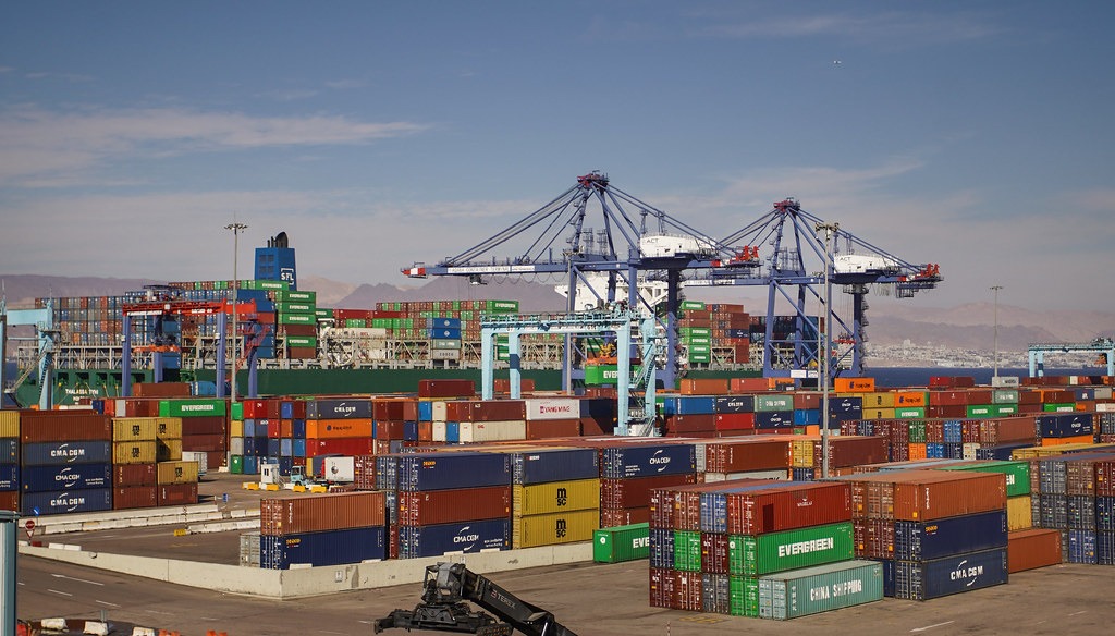 National Exports Rise By 10.6% in First Third of 2025