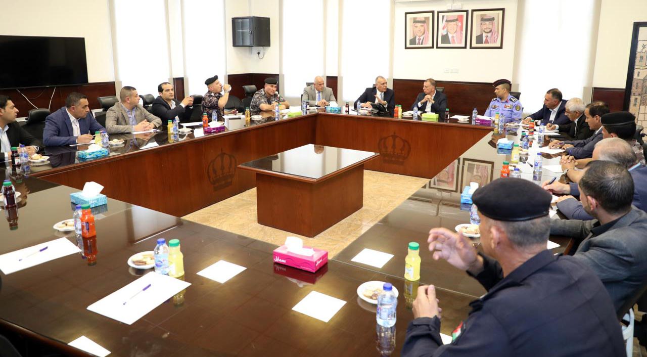Interior Minister talks institutional work, inter-municipal partnerships