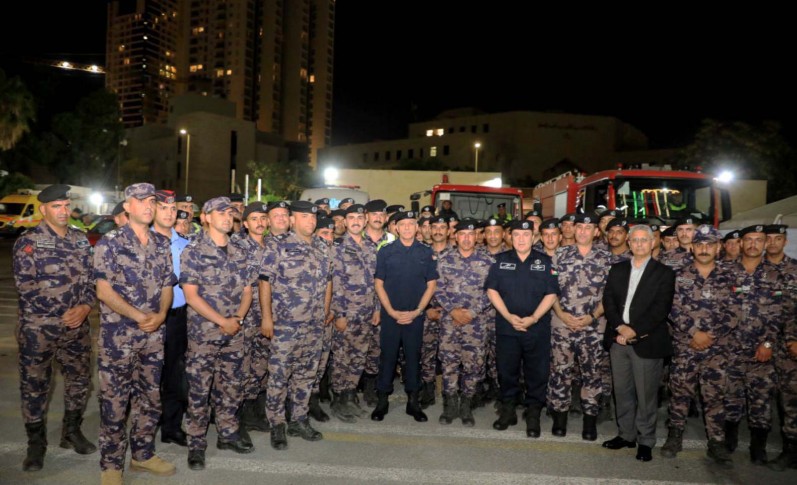 King Commends Jordanian Firefighting Team for Heroic Role in Syria Wildfires