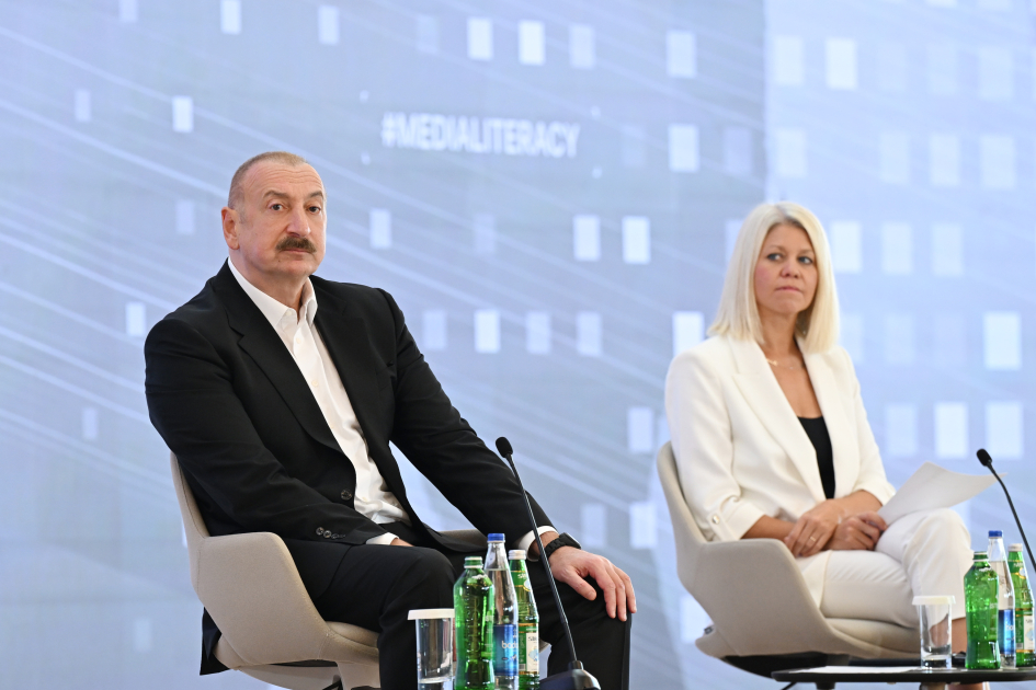 Azerbaijani President Touts Media Resilience, Regional Connectivity at Global Forum