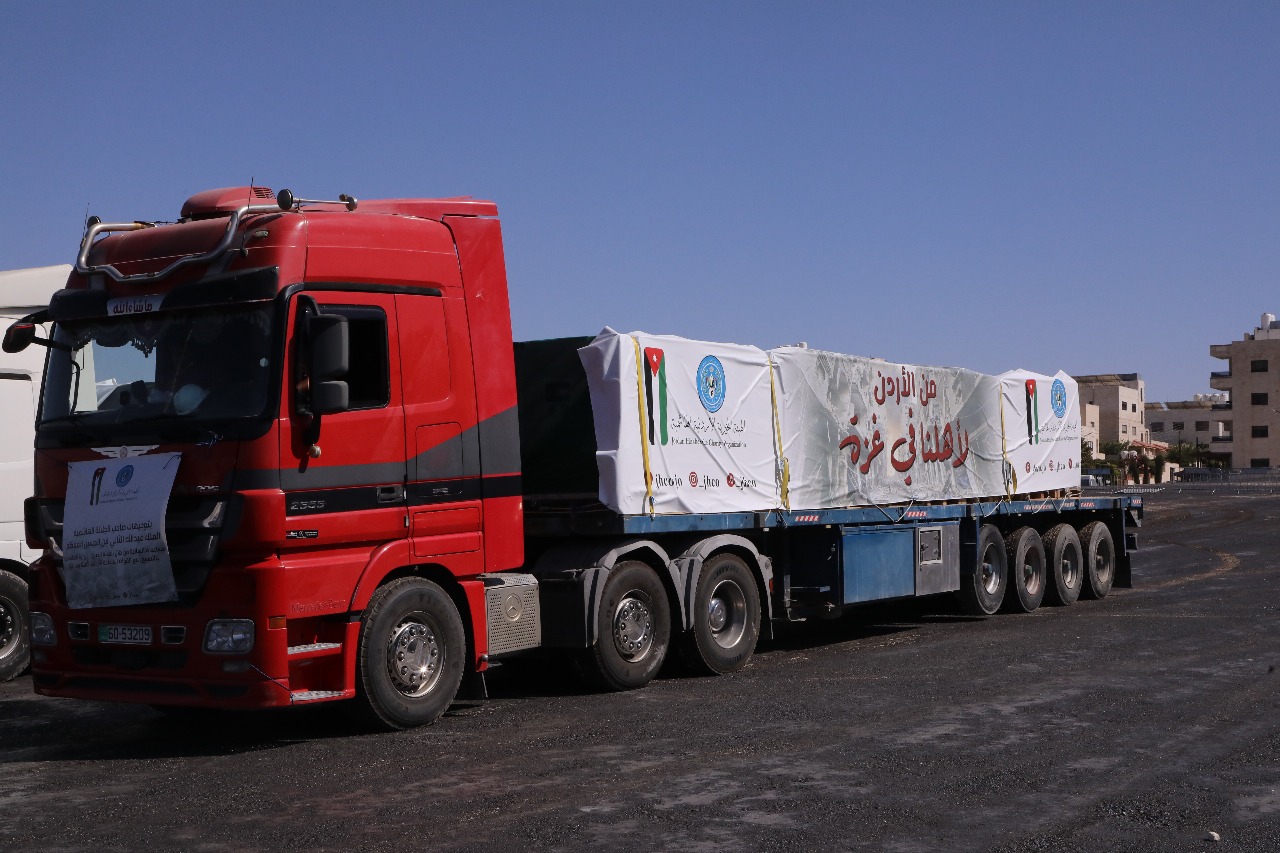 26 Aid Trucks Enter Gaza from Jordan Despite Escalating Obstacles and Settler Attacks