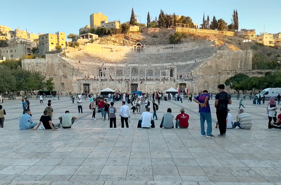 Amman’s Downtown Bustles with Tourists Amid Cultural and Historical Attractions