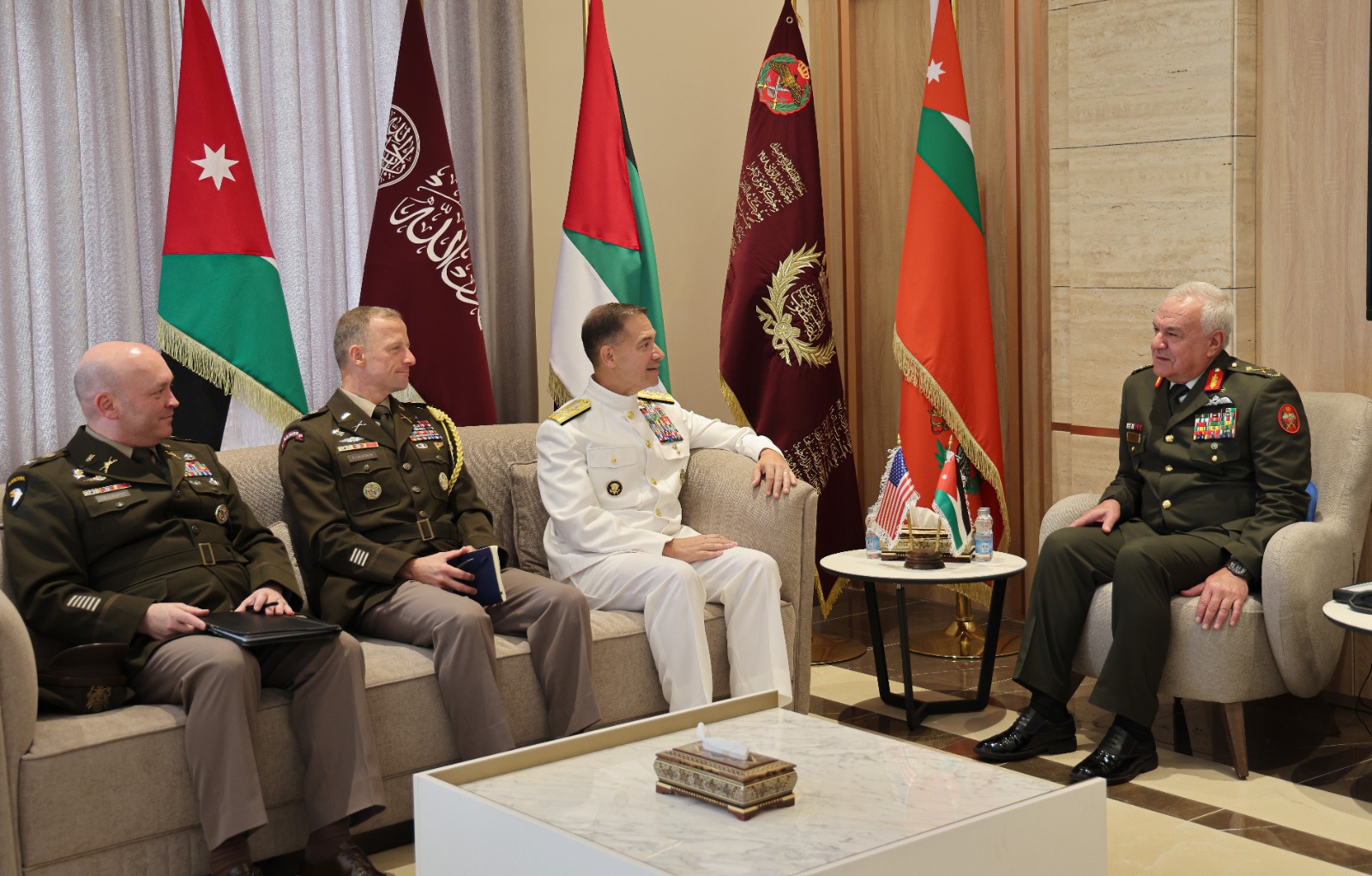 Army Chief, US Commander Talk Cooperation