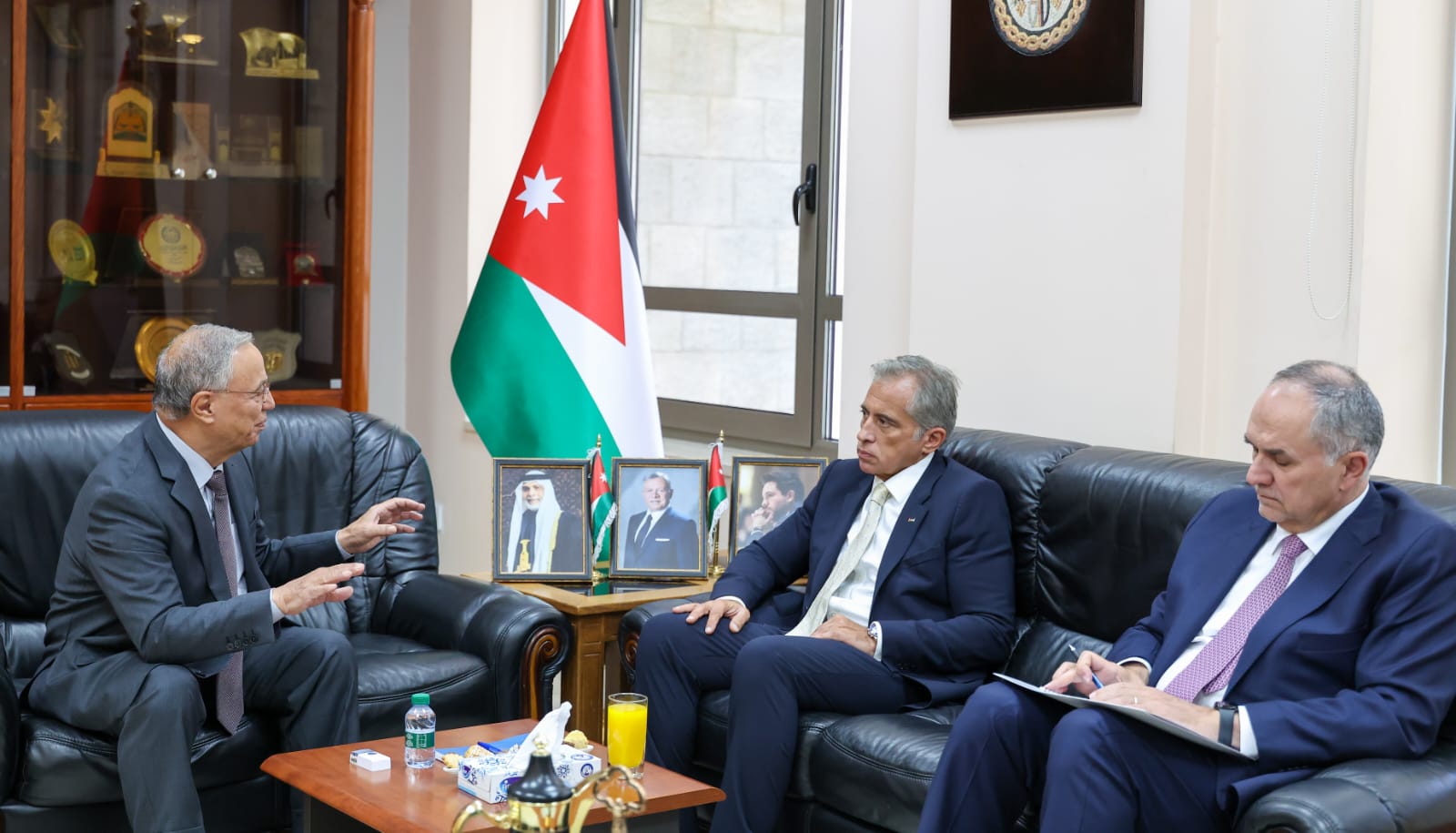 PM, Judicial Council Head Talk Cooperation