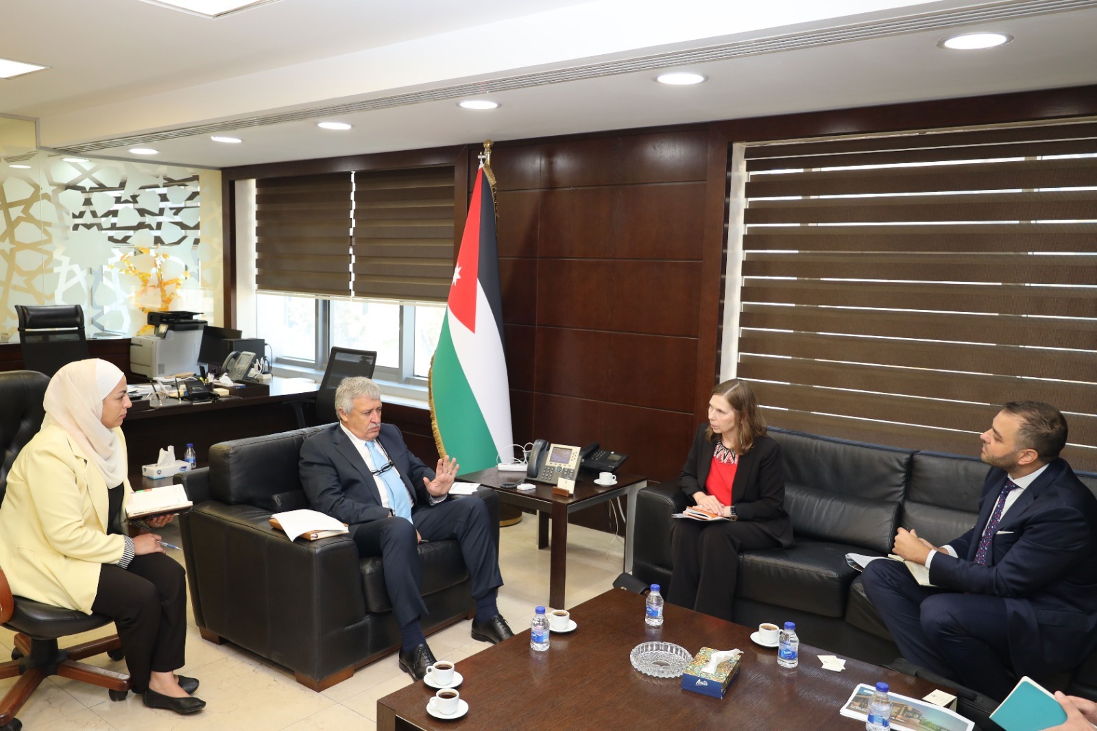 Jordan, EBRD discuss transport sector overhaul, focus on Irbid and Zarqa transit