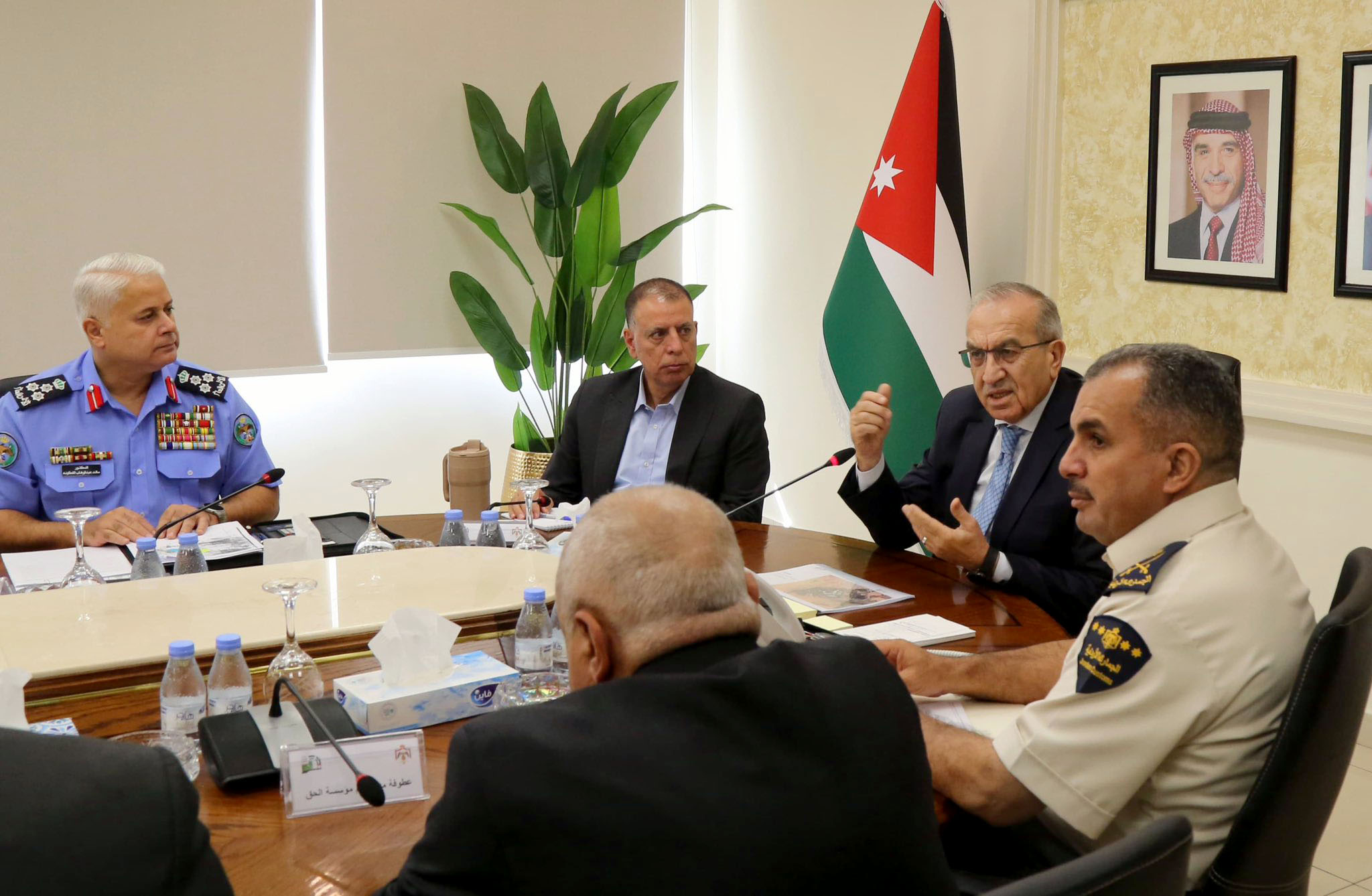 Ministers of public works, interior talk plan to develop Jaber, Karama border crossings