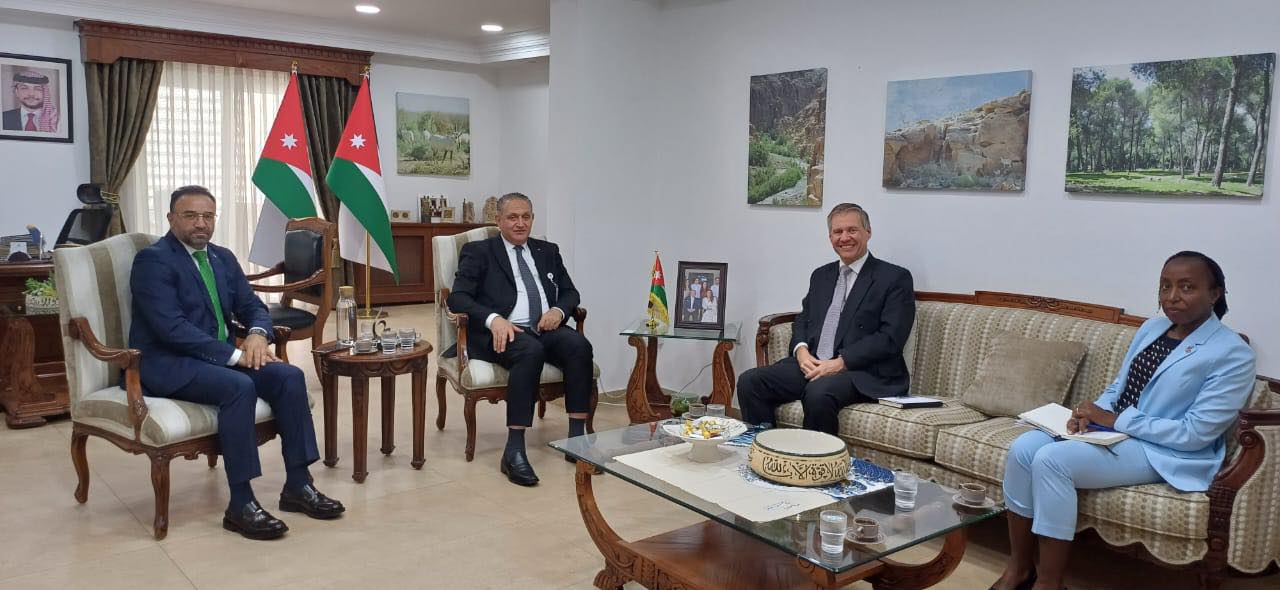 Minister of Environment meets British envoy; talk climate change adaptation