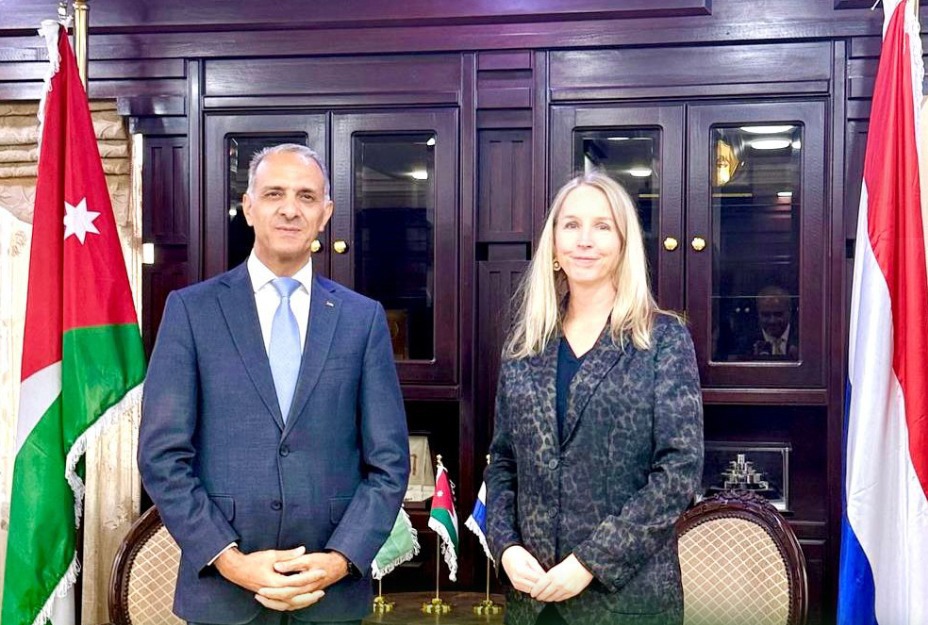 Audit Bureau, Dutch envoy discuss cooperation