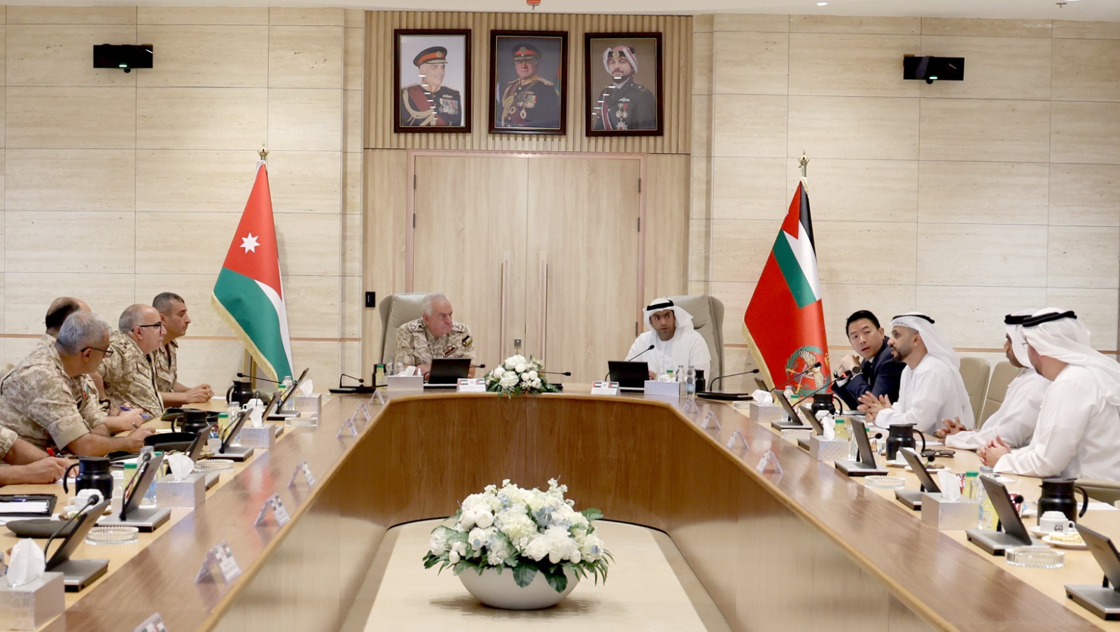 Army chief receives Emirati delegation over medical cooperation