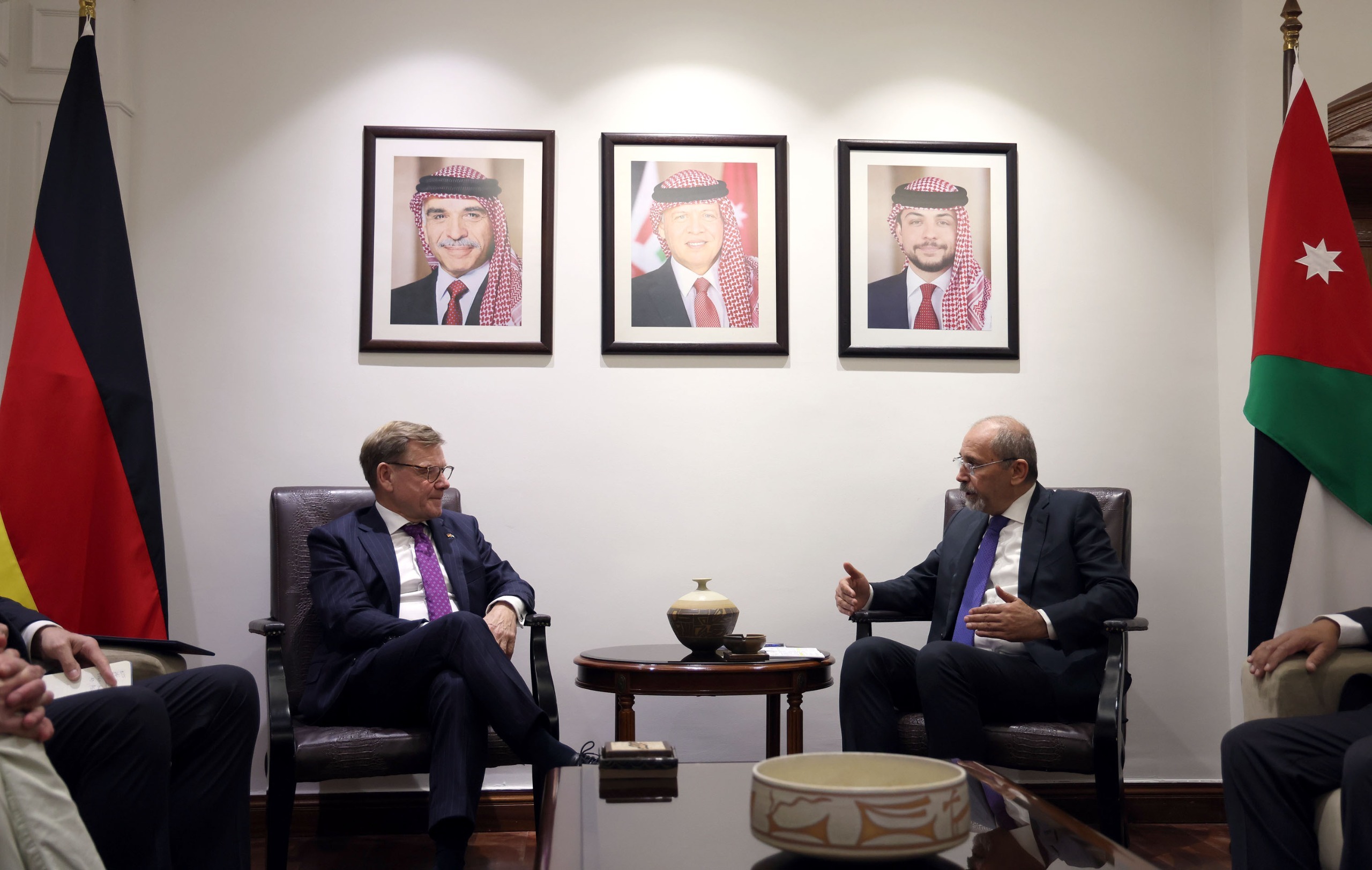 Foreign Minister Safadi meets German counterpart