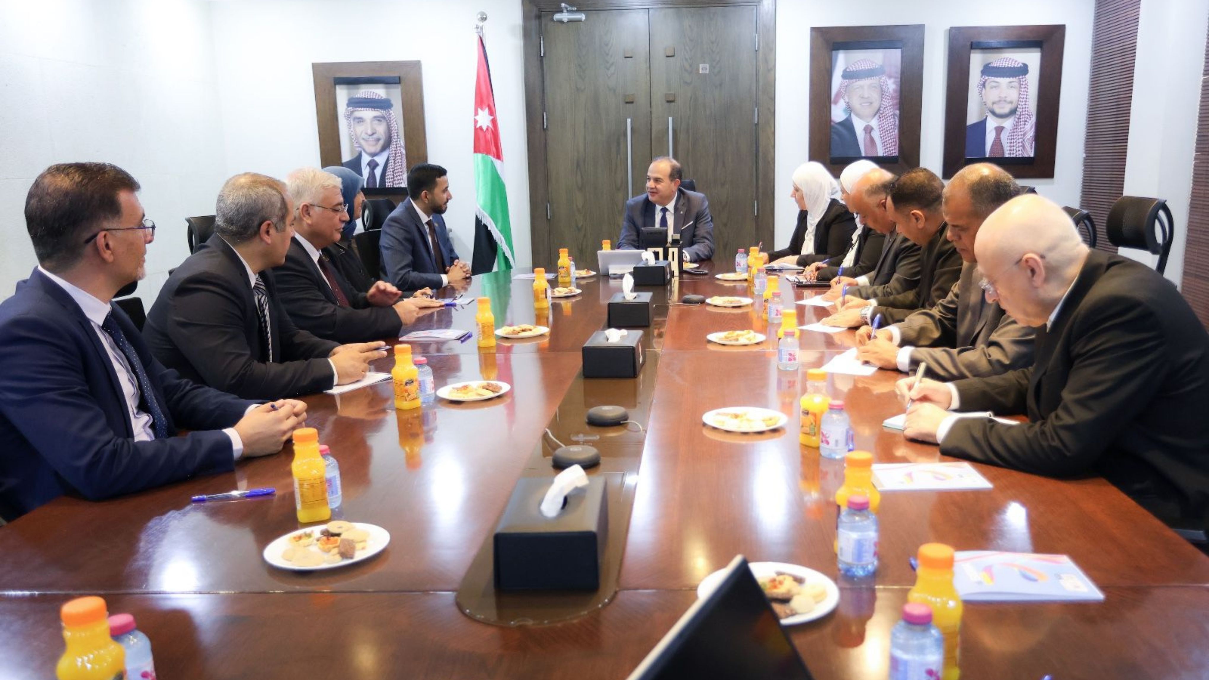 Minister of Digital Economy Receives Syrian Post Delegation to Discuss Cooperation in Digital, Postal Services