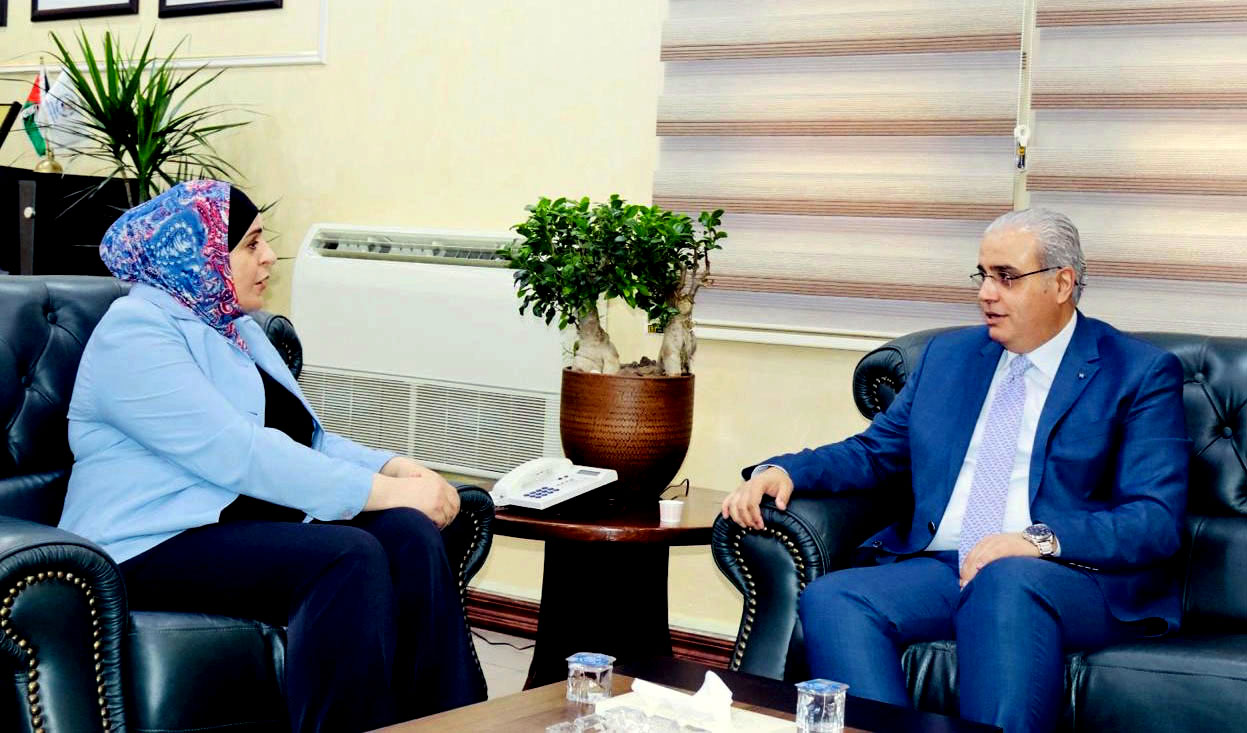 الصحة: تخفيض أسعار 97 صنفا دوائيا بنسب تتراوح من 5 - 72%