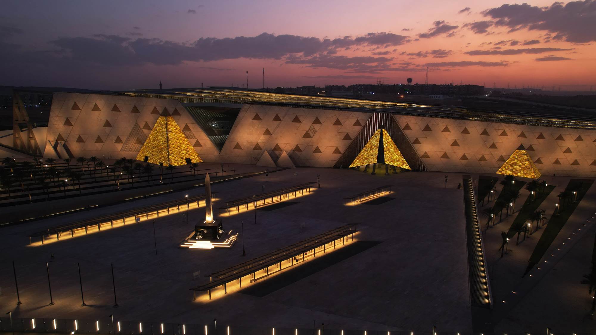 افتتاح المتحف المصري الكبير