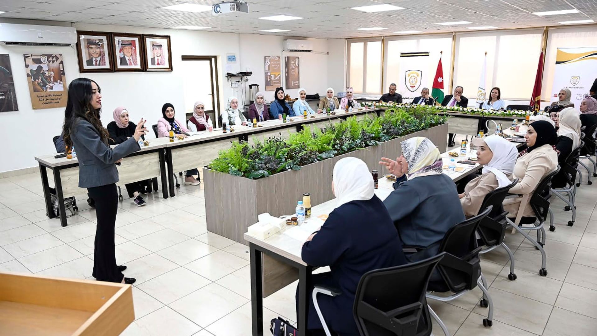 جلسة توعوية للعاملات بالتعليم الخاص ضمن مشروع "قوة النقابات"